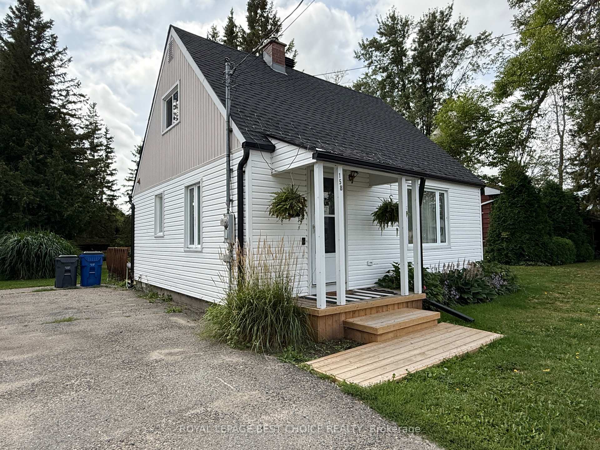 Photo 3 of 158 Haliburton Avenue E, Temiskaming Shores, New Liskeard — HOMEH