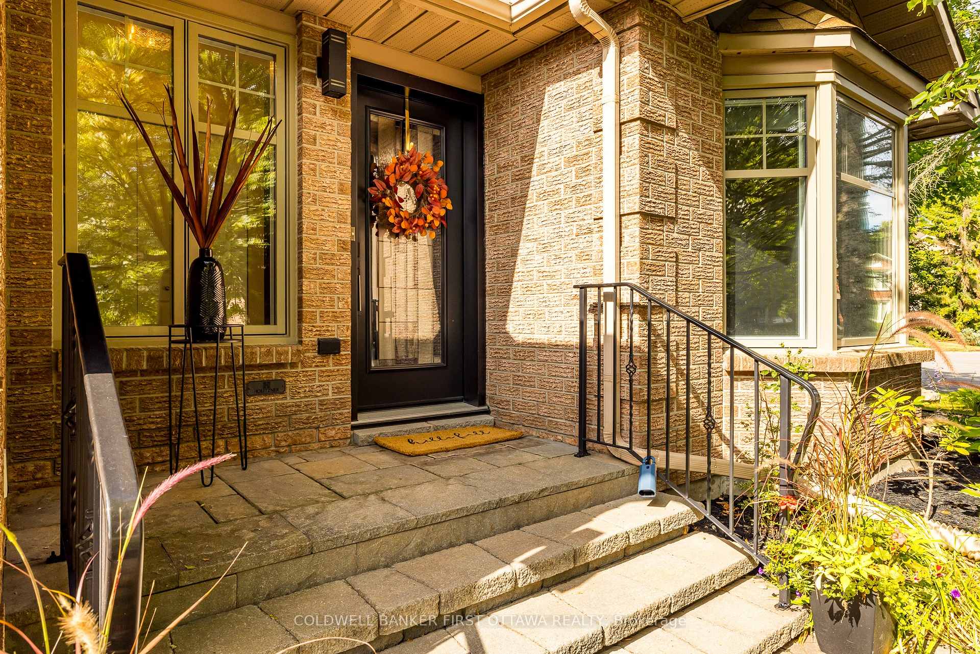 Photo 3 of 9 Lone Meadow Trail, Ottawa, Stittsville (Central) — HOMEH