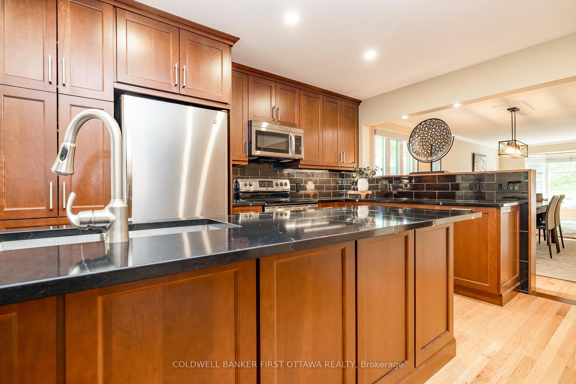 Photo 11 of 9 Lone Meadow Trail, Ottawa, Stittsville (Central) — HOMEH