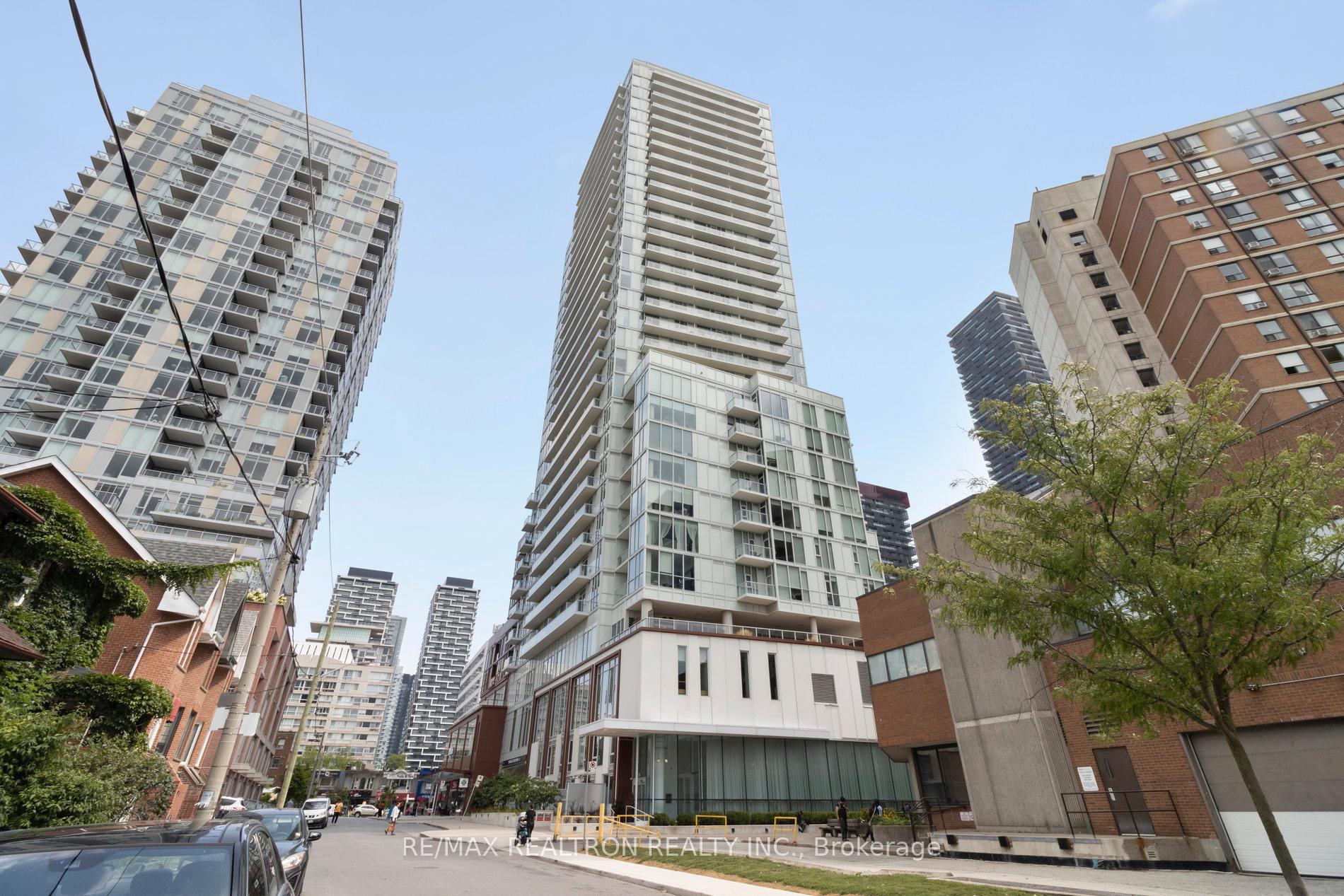 Photo 2 of Unit 2207, 33 Helendale Avenue, Toronto, Yonge-Eglinton — HOMEH