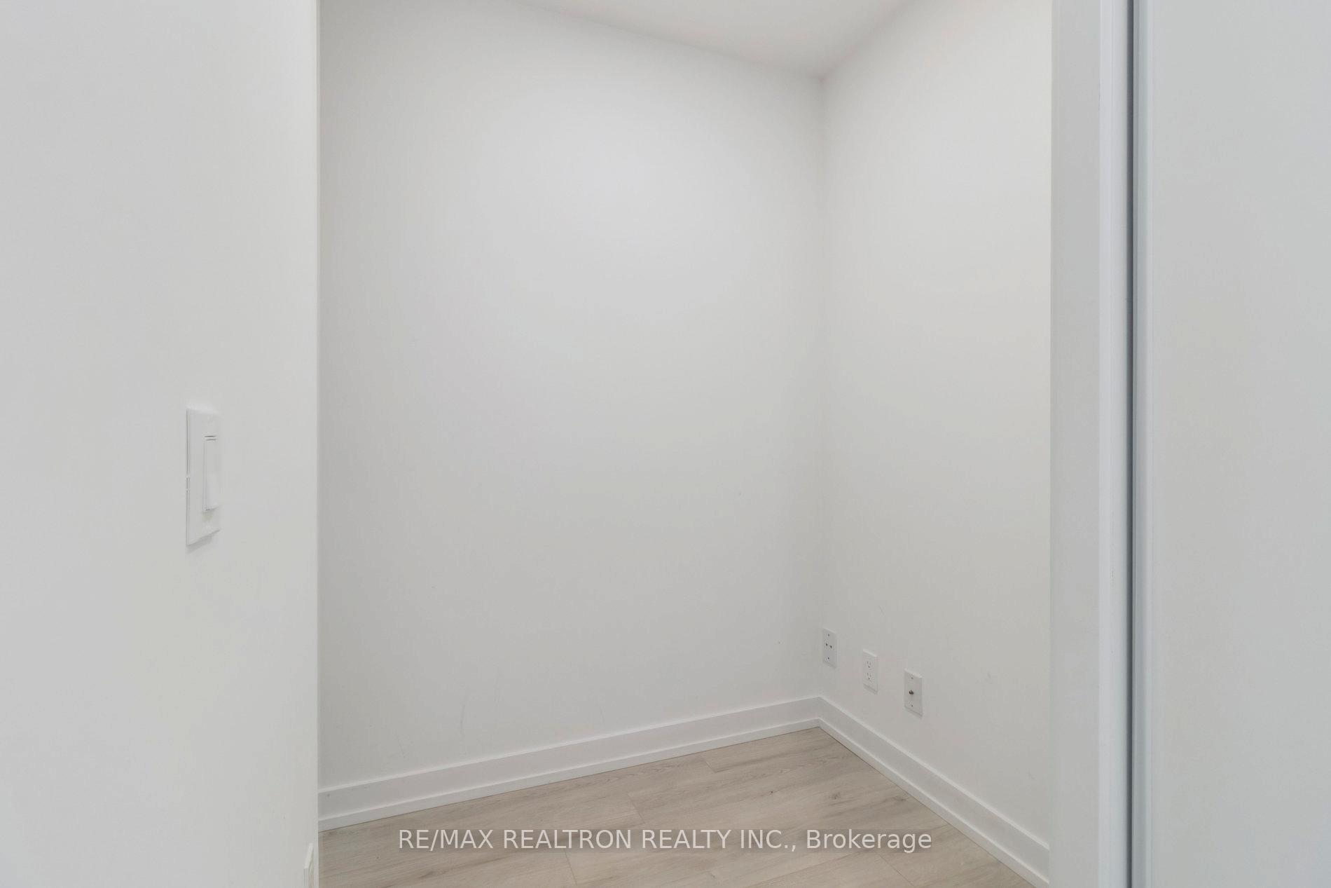 Photo 14 of Unit 2207, 33 Helendale Avenue, Toronto, Yonge-Eglinton — HOMEH