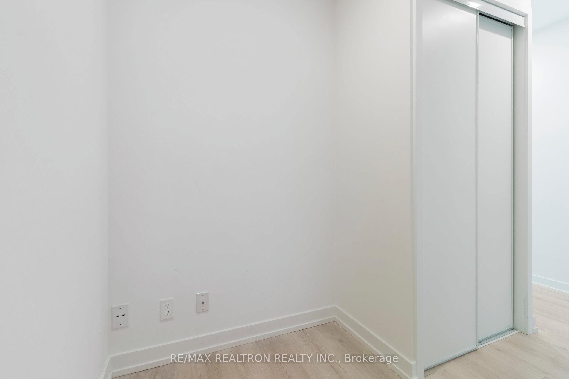 Photo 15 of Unit 2207, 33 Helendale Avenue, Toronto, Yonge-Eglinton — HOMEH