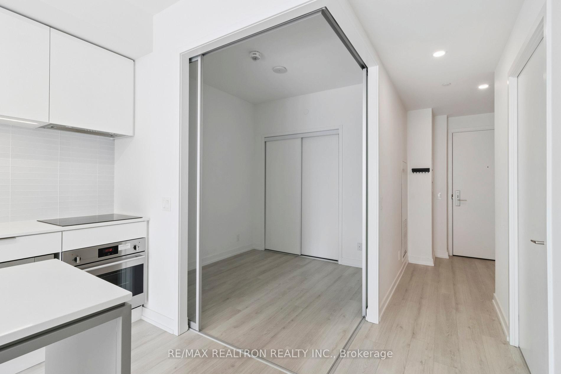 Photo 20 of Unit 2207, 33 Helendale Avenue, Toronto, Yonge-Eglinton — HOMEH