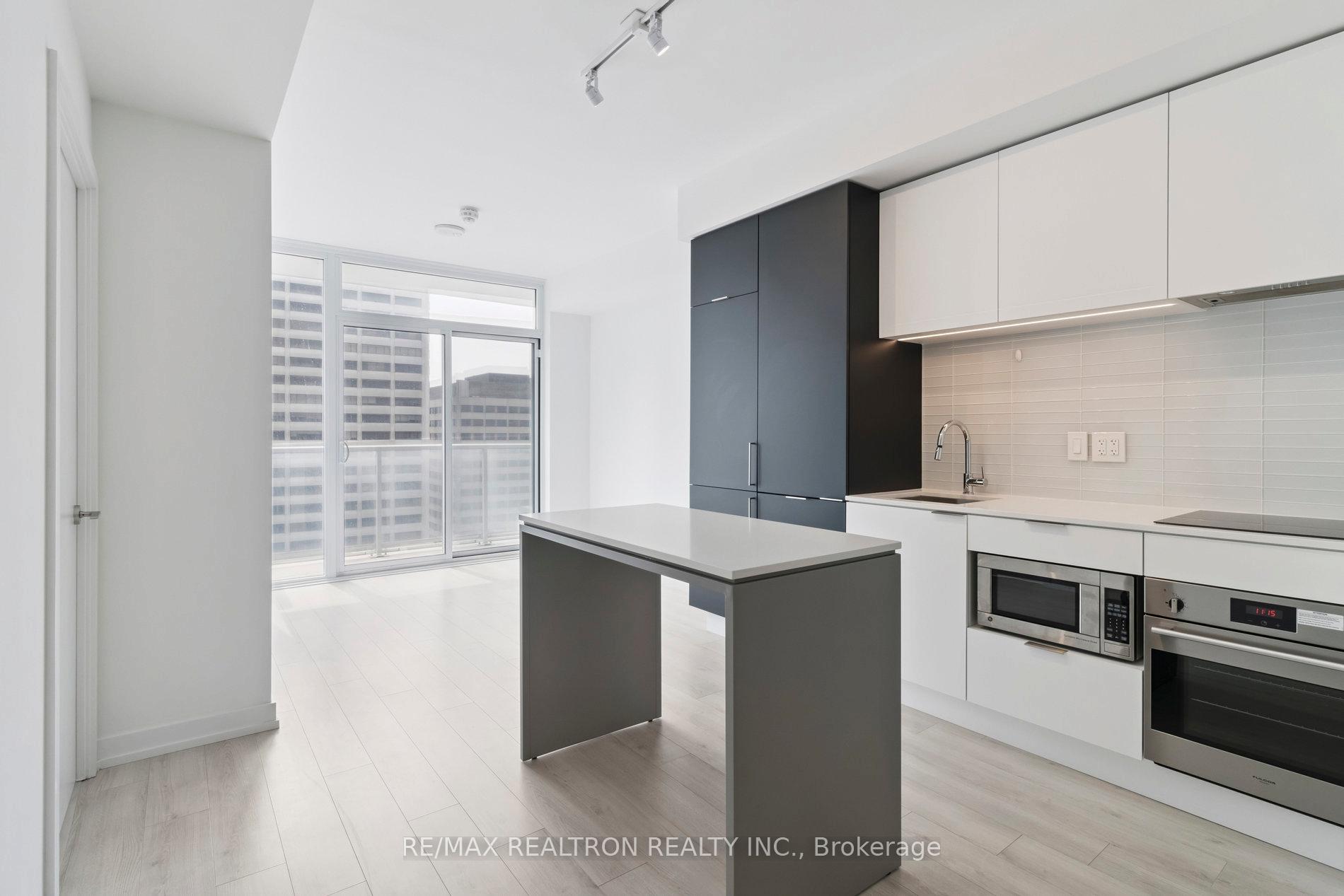 Photo 23 of Unit 2207, 33 Helendale Avenue, Toronto, Yonge-Eglinton — HOMEH