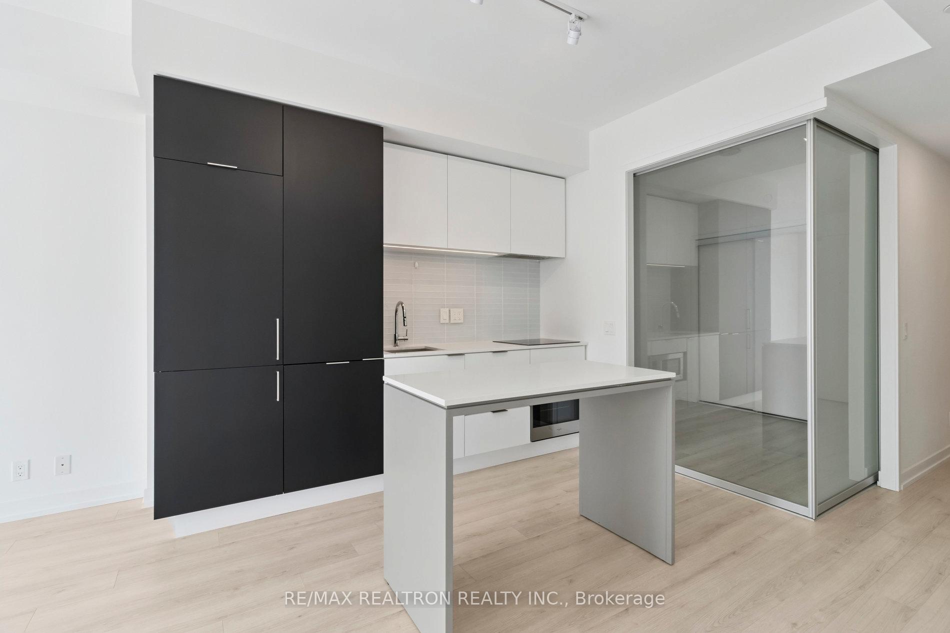 Photo 25 of Unit 2207, 33 Helendale Avenue, Toronto, Yonge-Eglinton — HOMEH