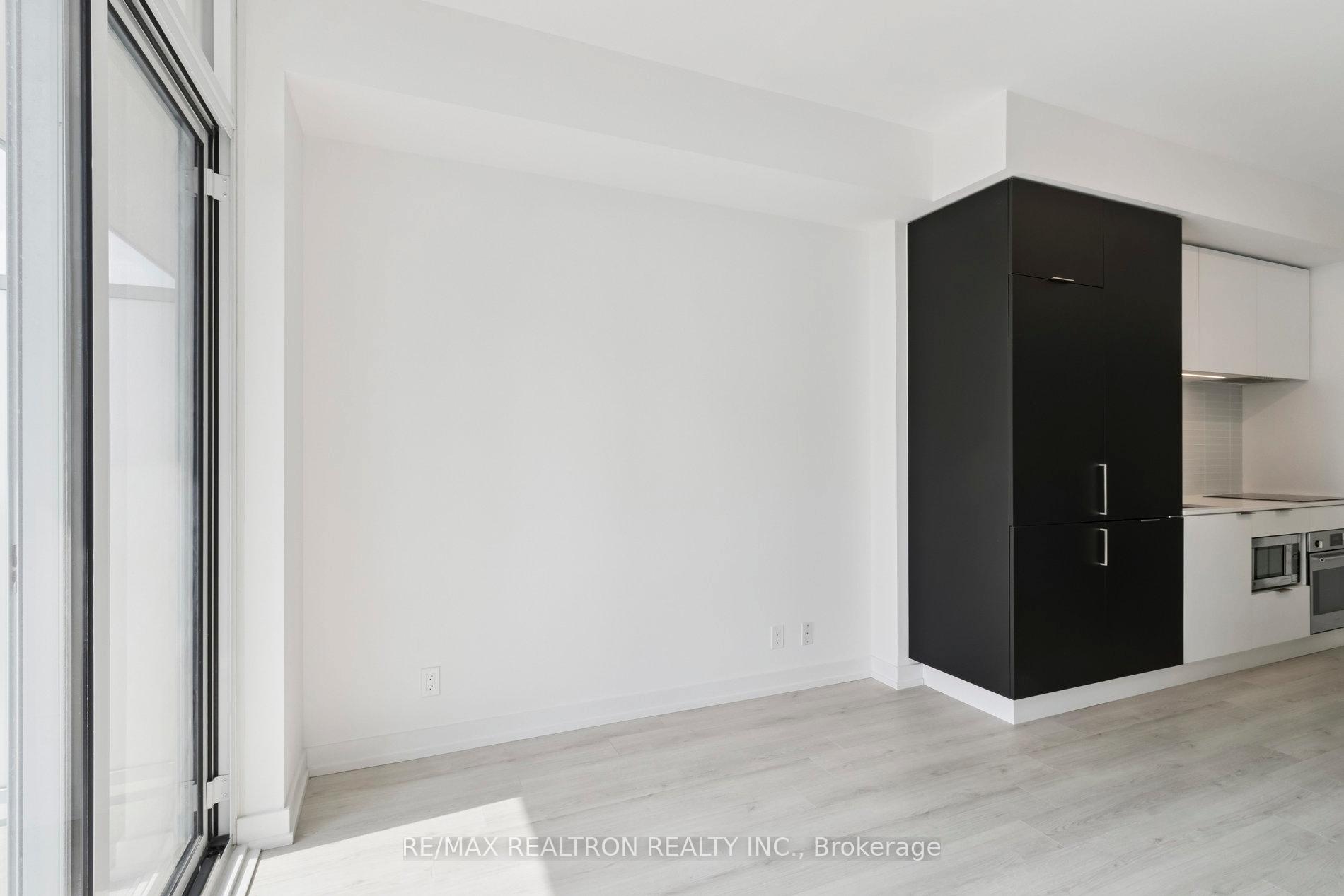 Photo 33 of Unit 2207, 33 Helendale Avenue, Toronto, Yonge-Eglinton — HOMEH