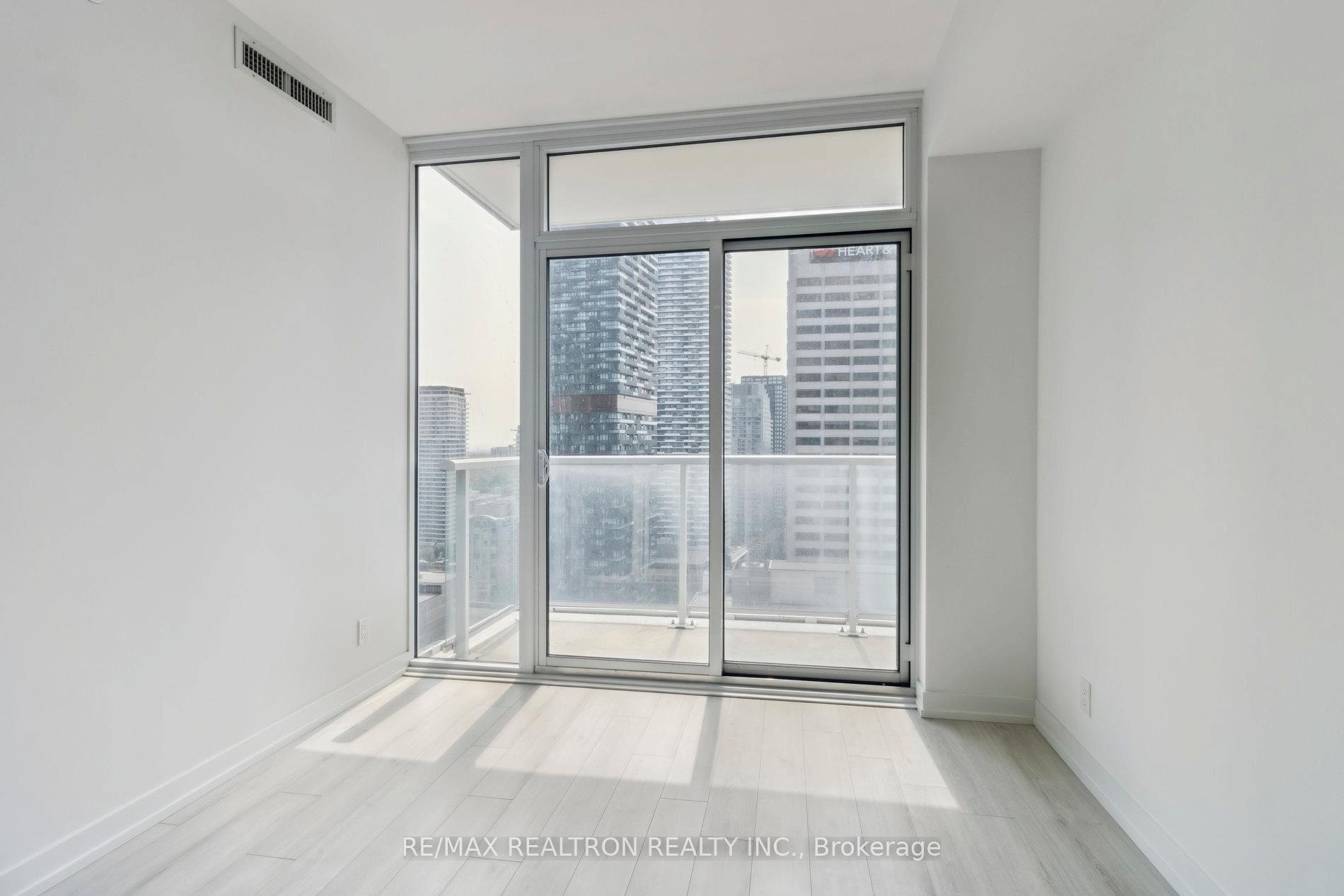 Photo 37 of Unit 2207, 33 Helendale Avenue, Toronto, Yonge-Eglinton — HOMEH