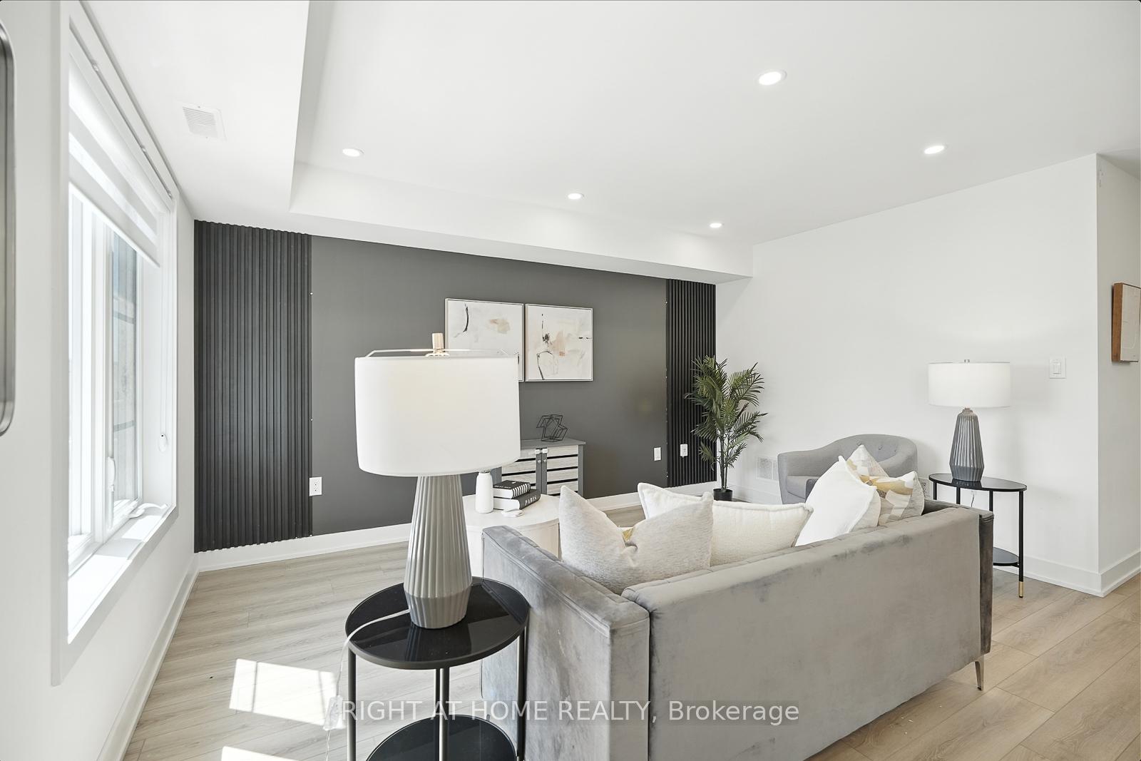 Photo 11 of Unit 3, 53 Pumpkin Corner Crescent, Barrie, Innis-Shore — HOMEH