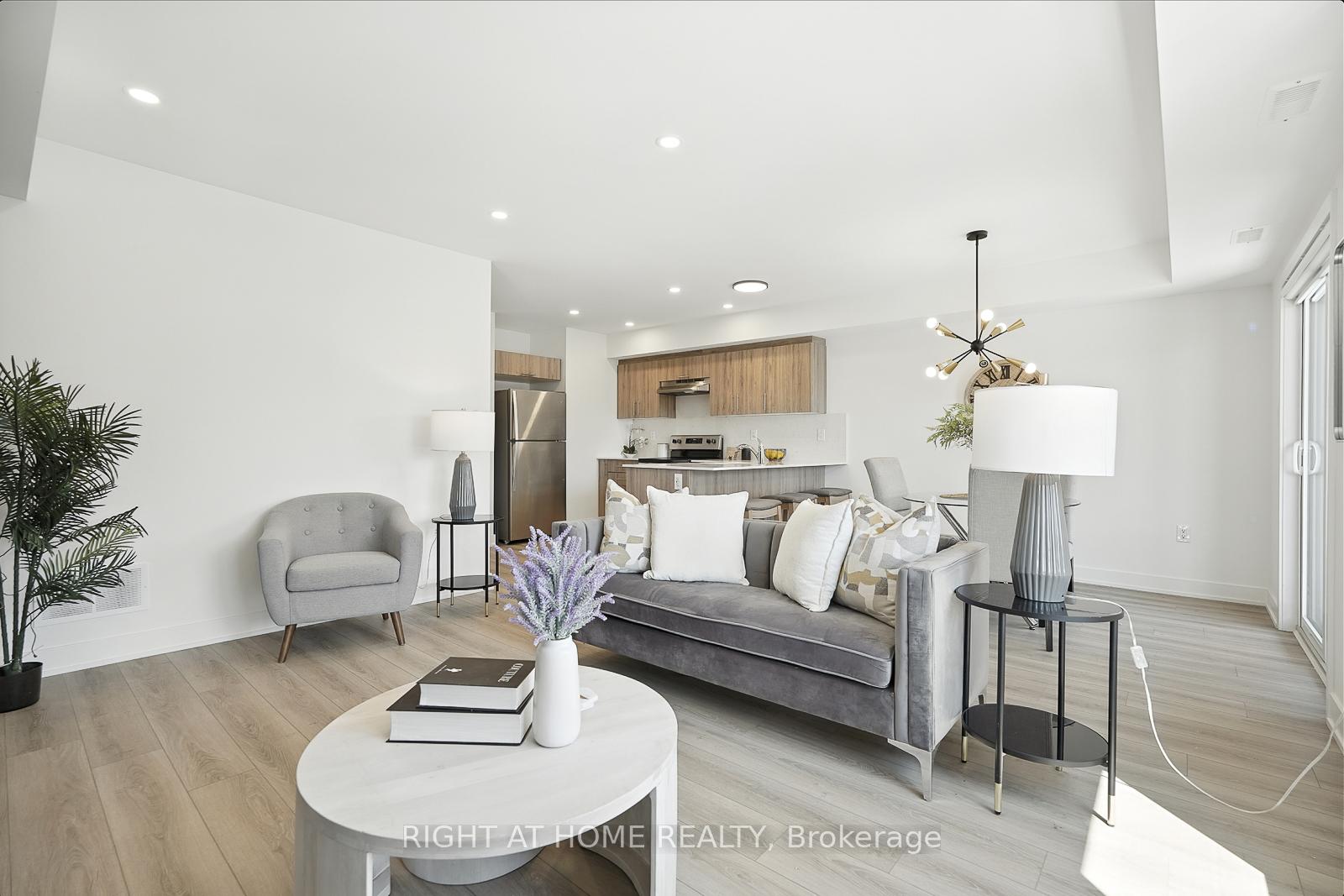 Photo 12 of Unit 3, 53 Pumpkin Corner Crescent, Barrie, Innis-Shore — HOMEH