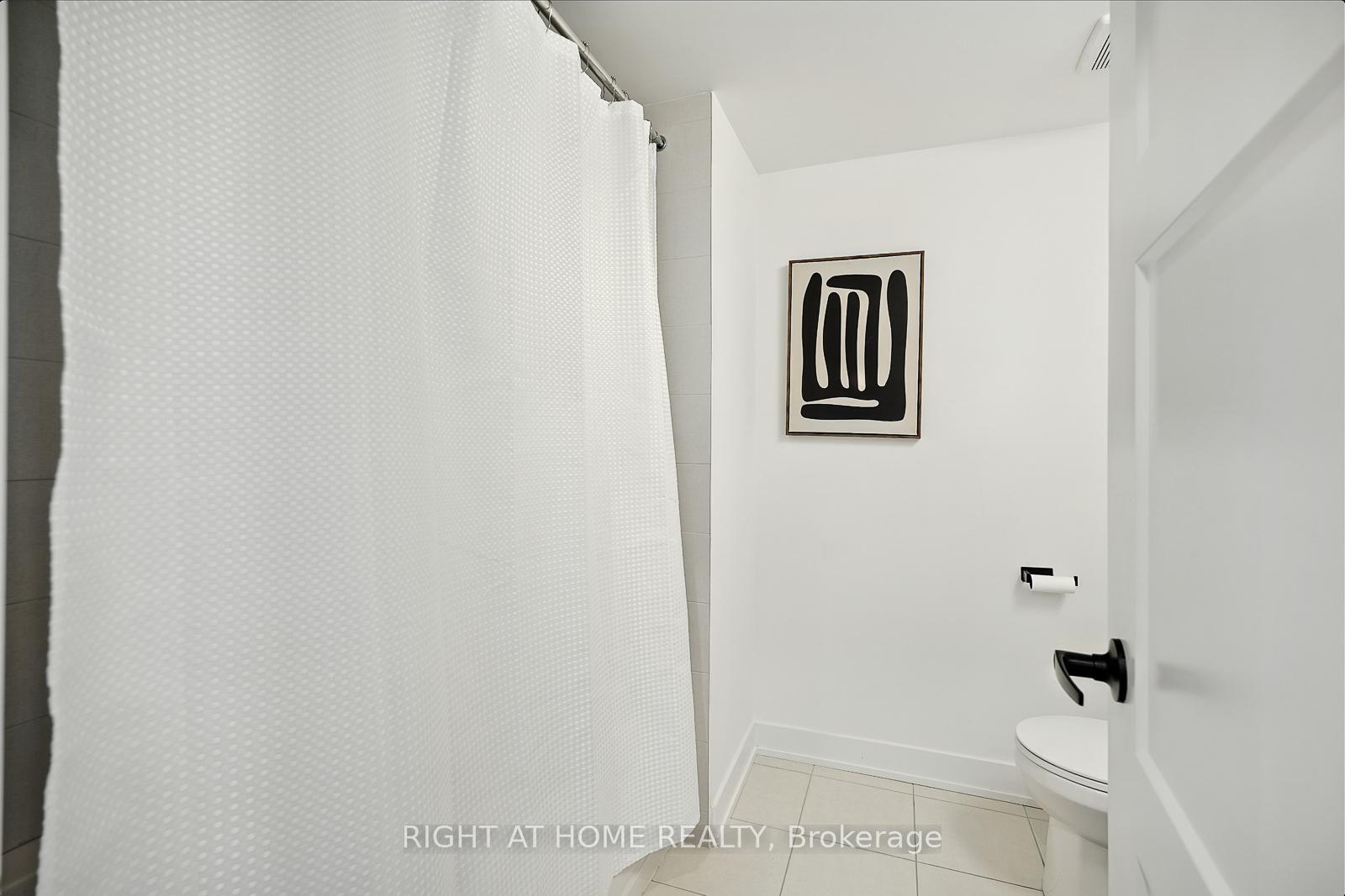 Photo 24 of Unit 3, 53 Pumpkin Corner Crescent, Barrie, Innis-Shore — HOMEH