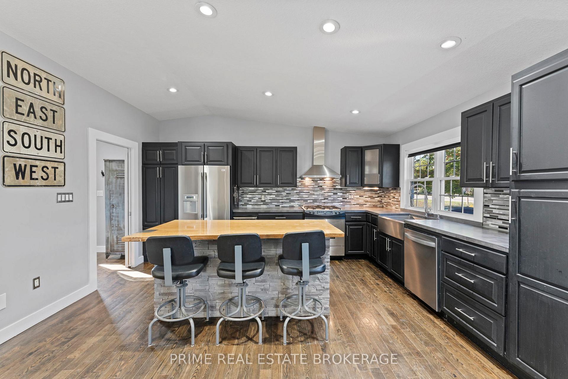 Photo 28 of 28346 Centre Road, Strathroy-Caradoc, Rural Strathroy-Caradoc — HOMEH