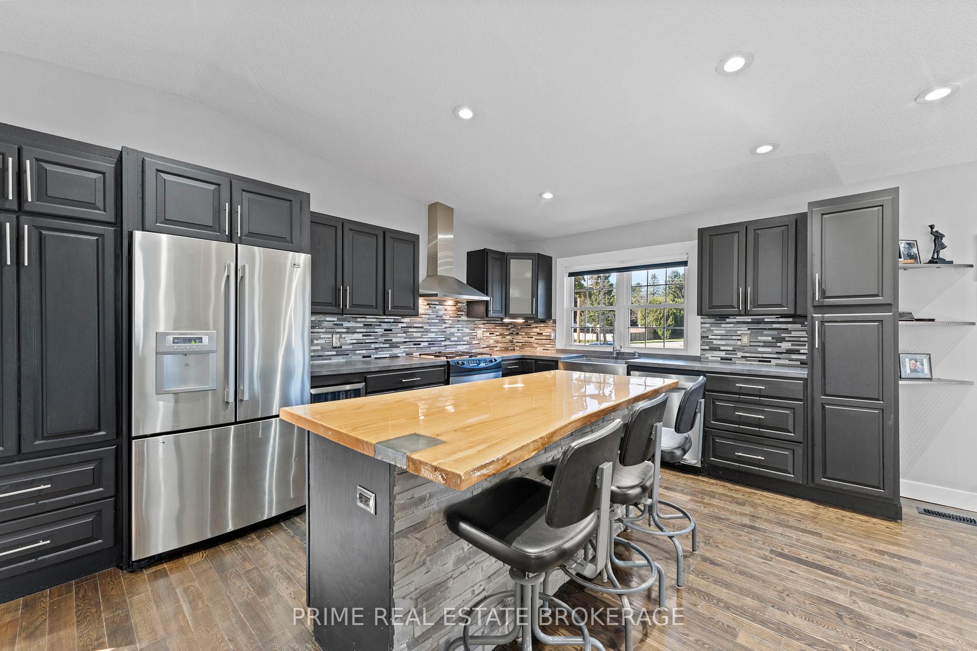 Photo 29 of 28346 Centre Road, Strathroy-Caradoc, Rural Strathroy-Caradoc — HOMEH