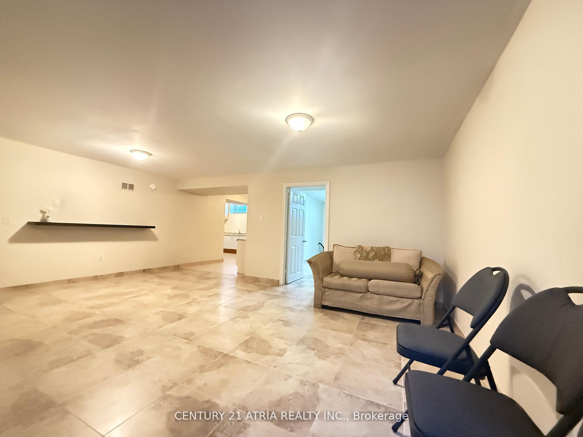 Photo 2 of Unit Bsmt, 94 Kings Crescent, Ajax, South East — HOMEH
