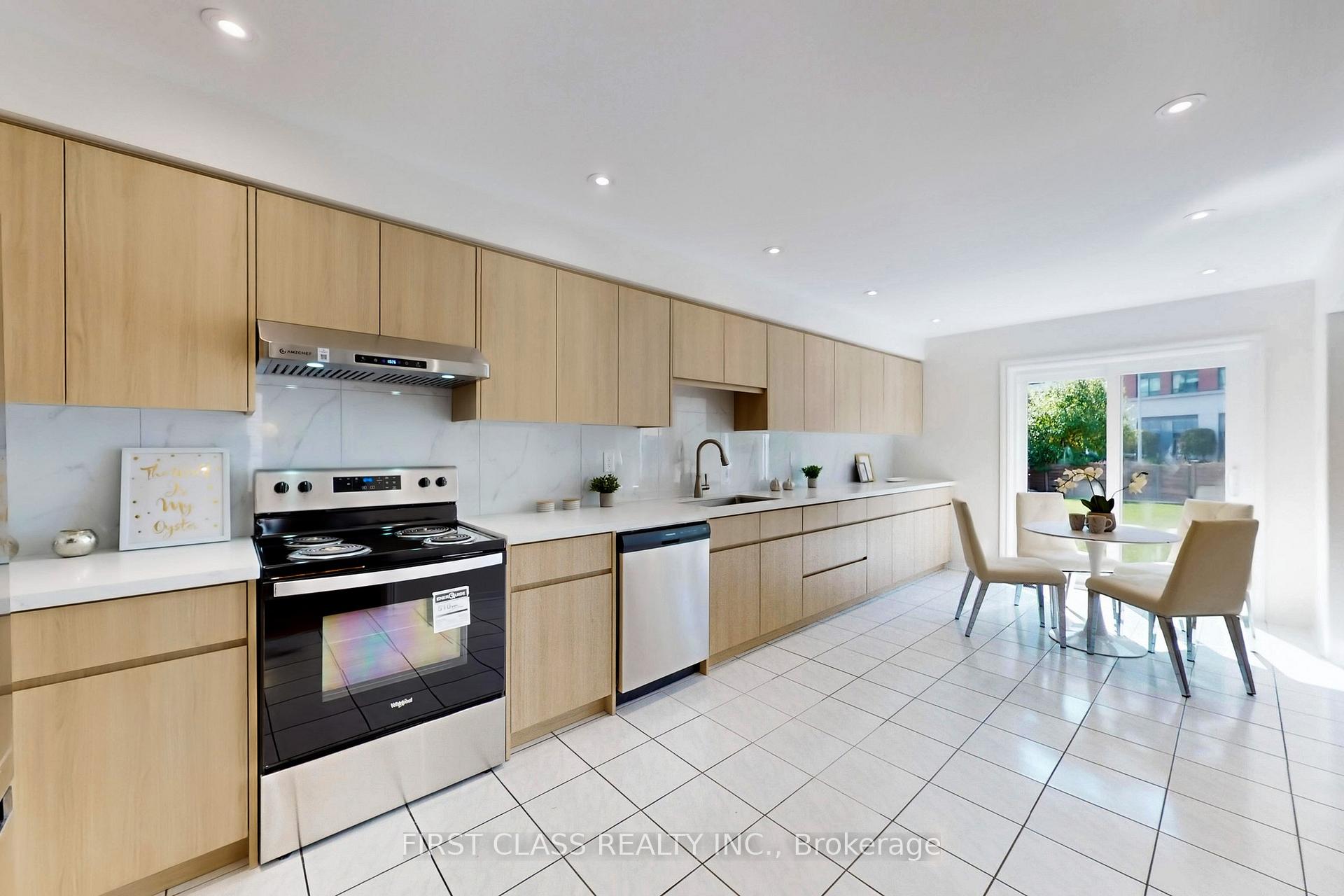Photo 7 of 53 Manston Crescent, Markham, Milliken Mills East — HOMEH