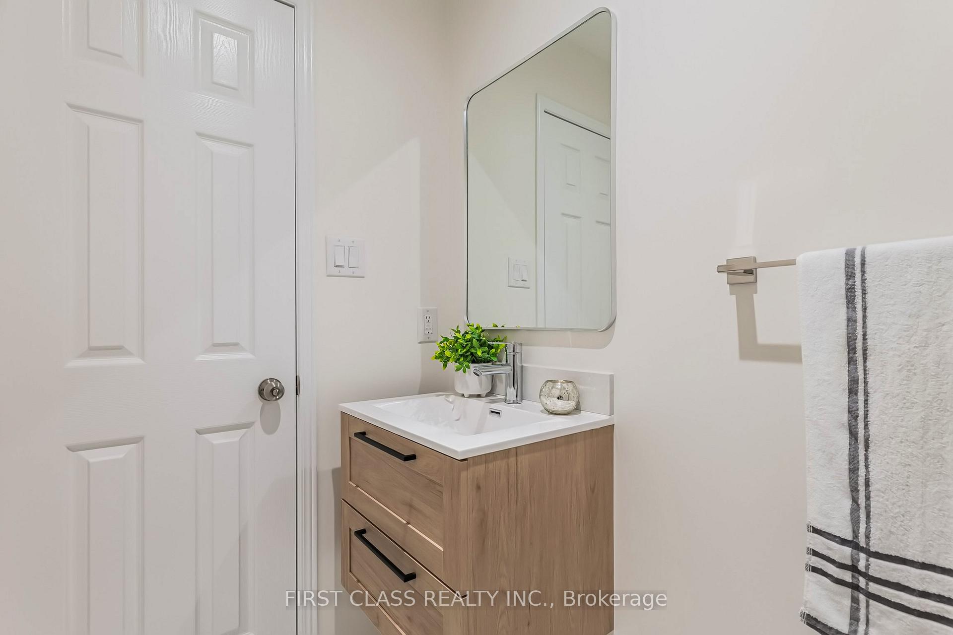 Photo 17 of 53 Manston Crescent, Markham, Milliken Mills East — HOMEH