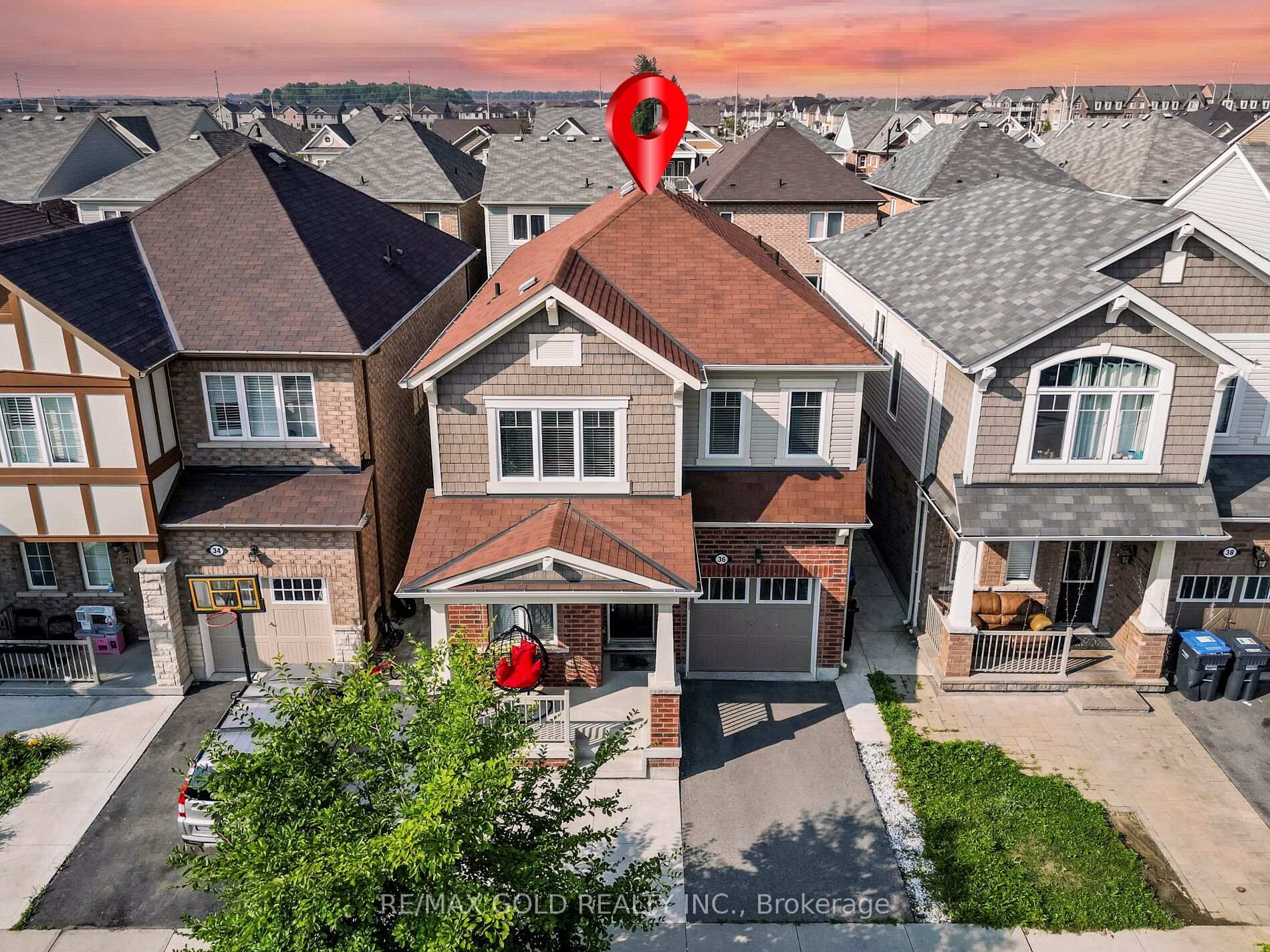 Photo 2 of 36 Feeder Street, Brampton, Northwest Brampton — HOMEH