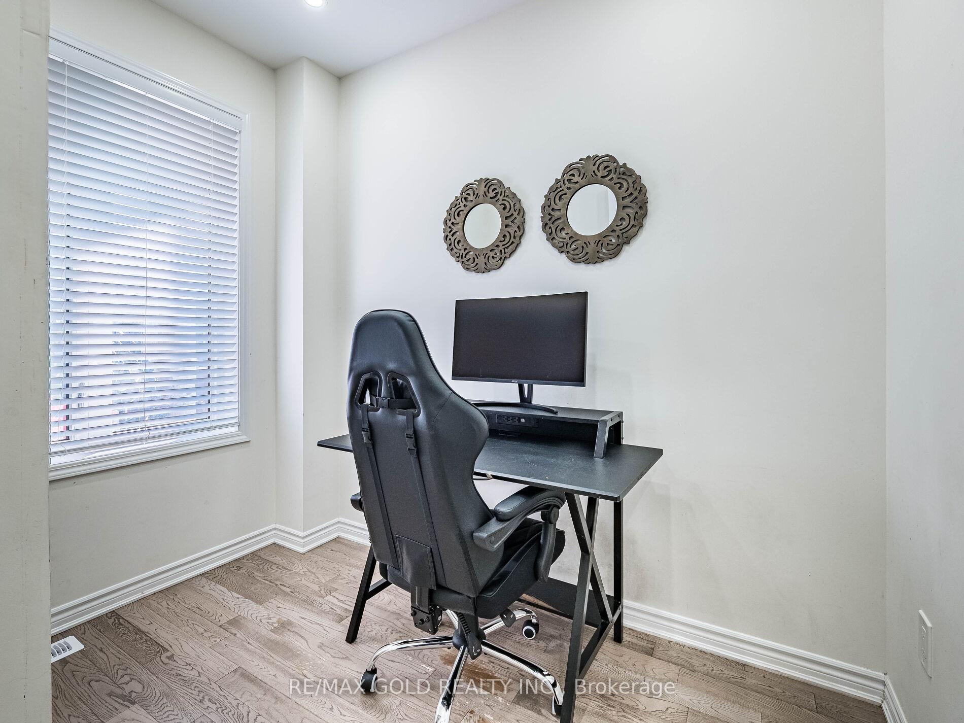 Photo 5 of 36 Feeder Street, Brampton, Northwest Brampton — HOMEH