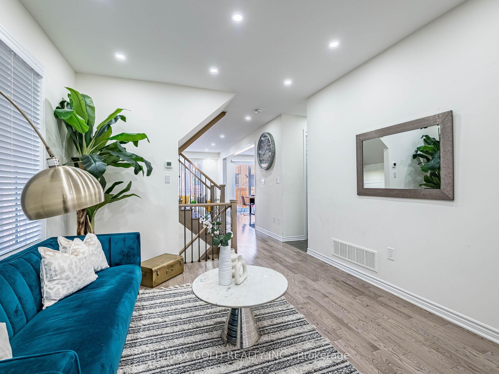 Photo 8 of 36 Feeder Street, Brampton, Northwest Brampton — HOMEH