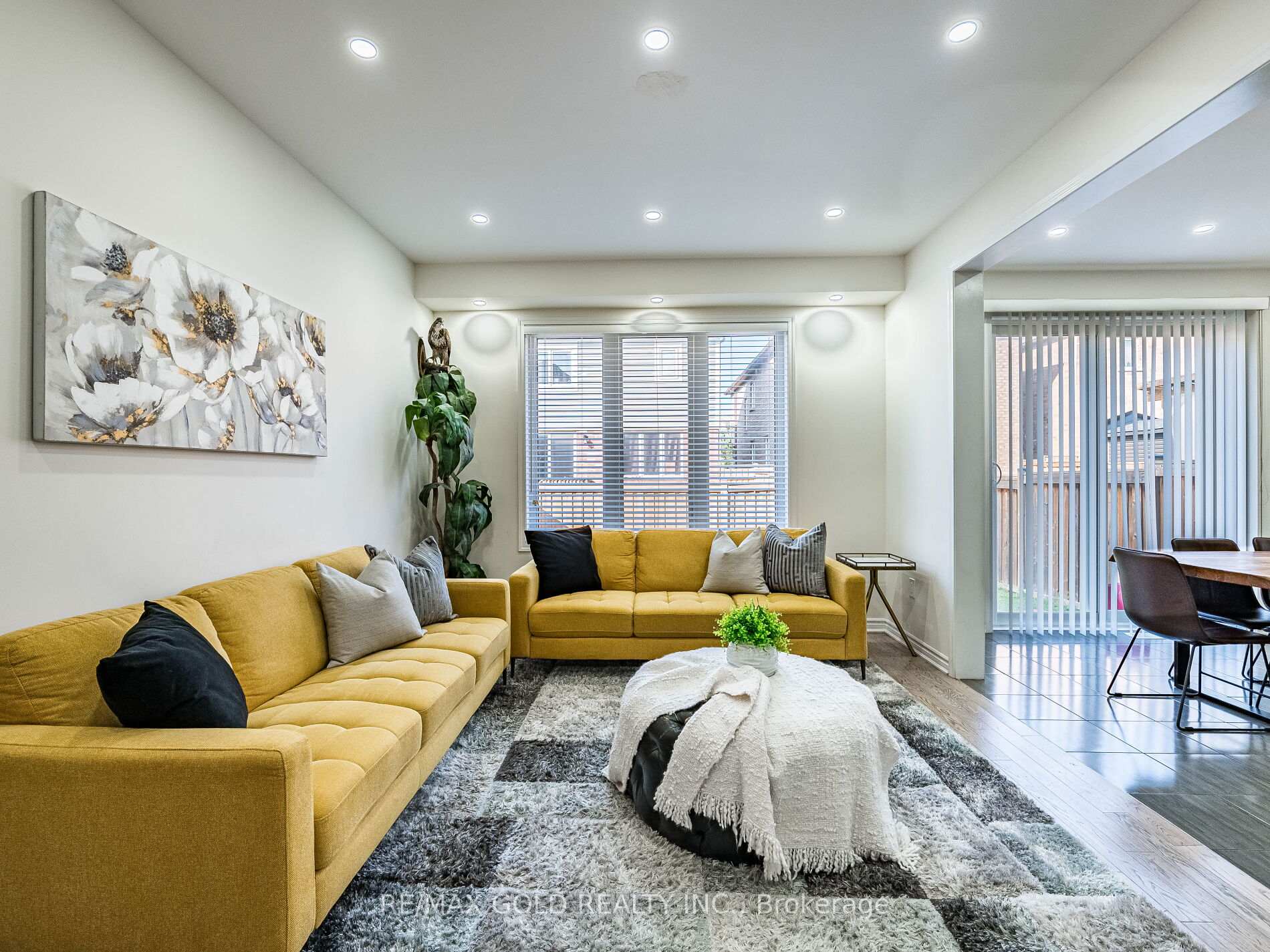 Photo 10 of 36 Feeder Street, Brampton, Northwest Brampton — HOMEH