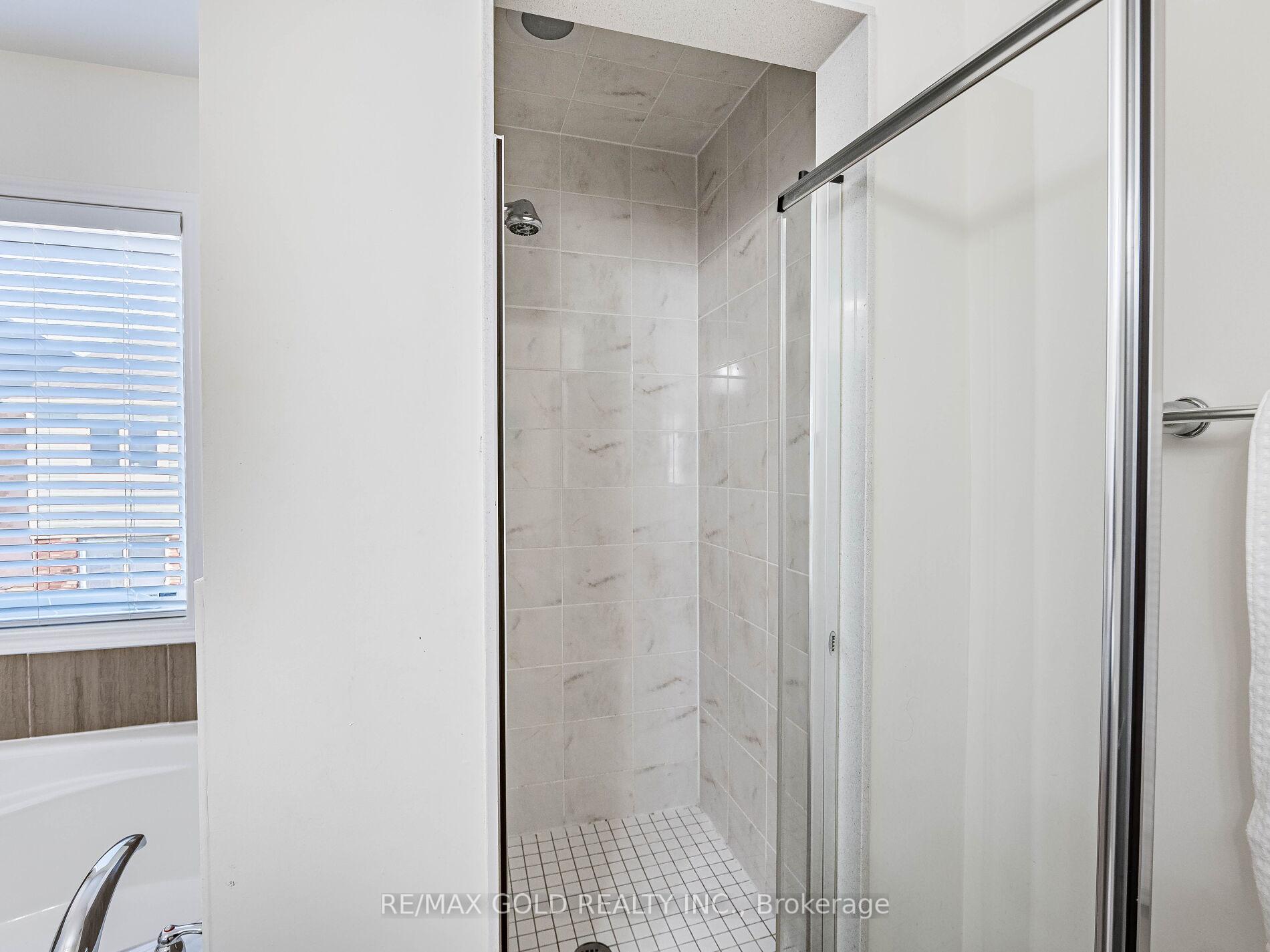 Photo 22 of 36 Feeder Street, Brampton, Northwest Brampton — HOMEH