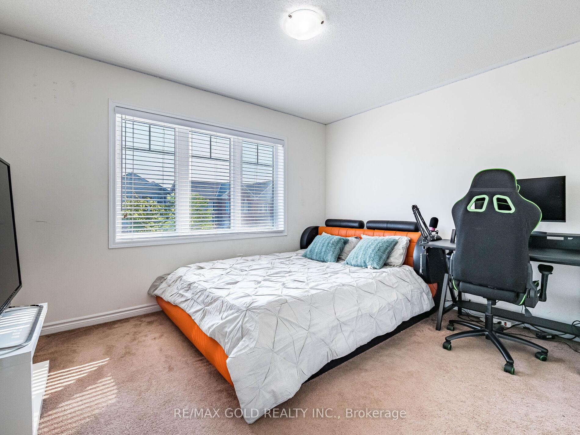 Photo 23 of 36 Feeder Street, Brampton, Northwest Brampton — HOMEH