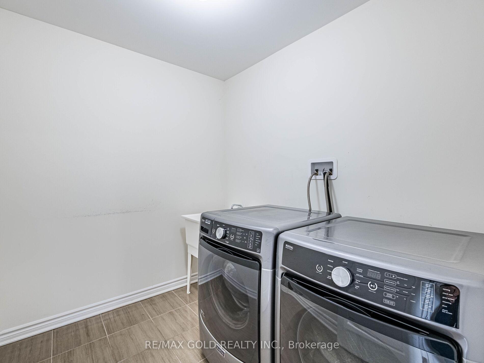 Photo 27 of 36 Feeder Street, Brampton, Northwest Brampton — HOMEH