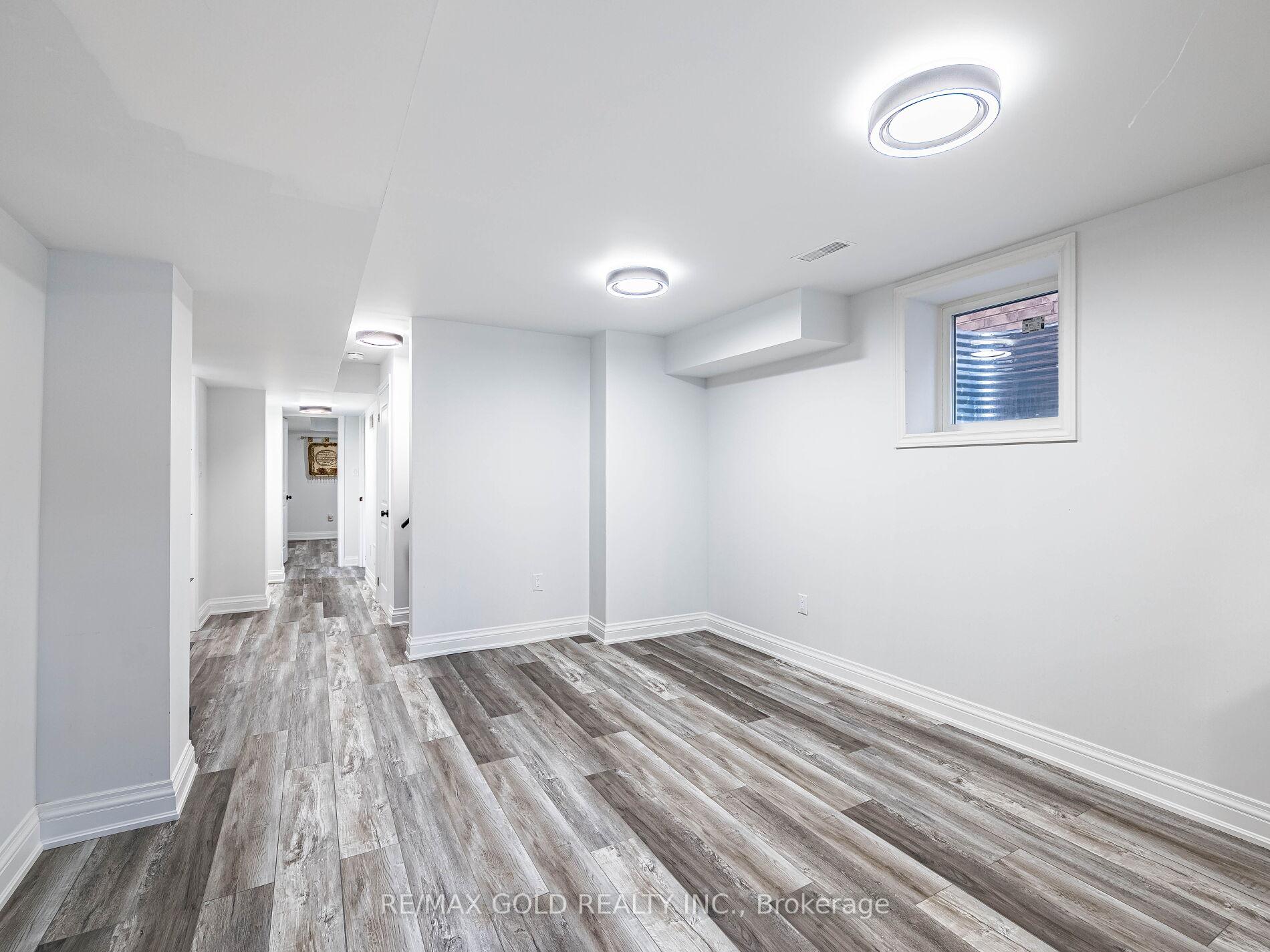 Photo 31 of 36 Feeder Street, Brampton, Northwest Brampton — HOMEH