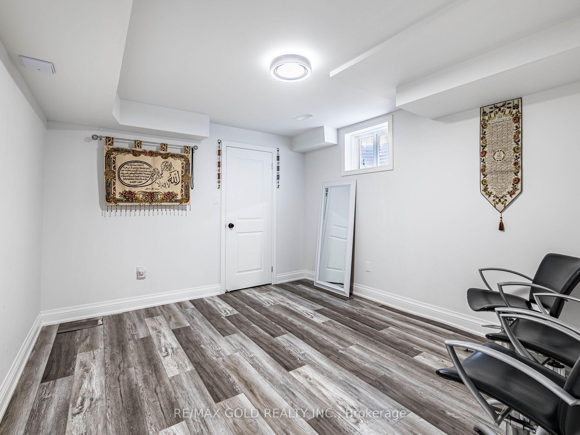 Photo 33 of 36 Feeder Street, Brampton, Northwest Brampton — HOMEH