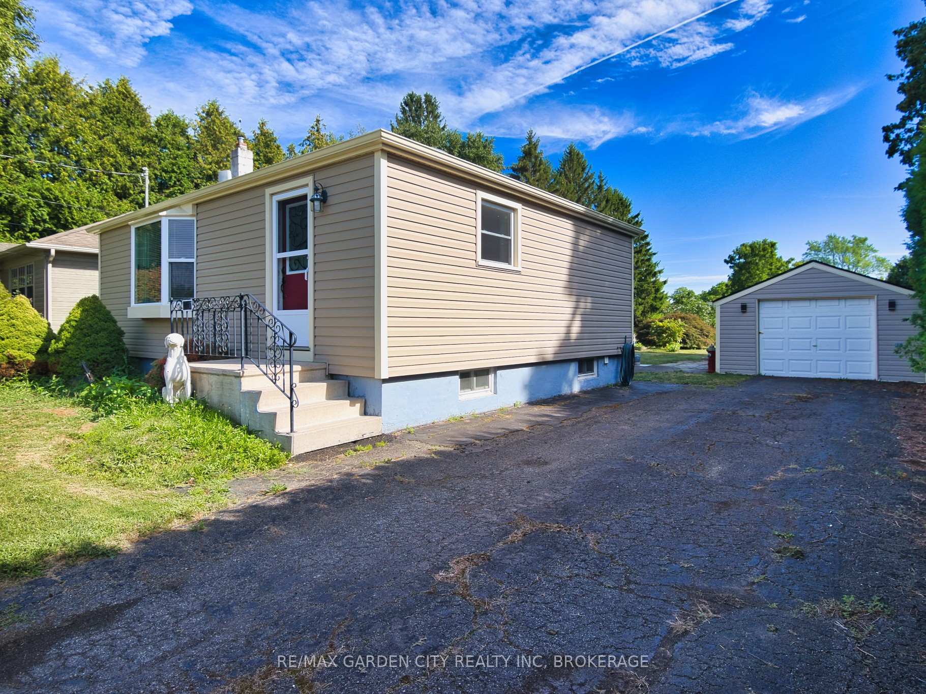 Photo 3 of 2430 Red Maple Avenue, Lincoln, Lincoln-Jordan/Vineland — HOMEH