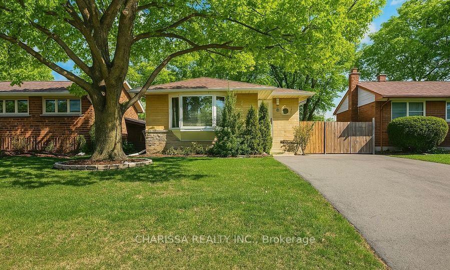 Photo 2 of Unit Upper, 37 Kingslea Drive, Hamilton, Huntington — HOMEH
