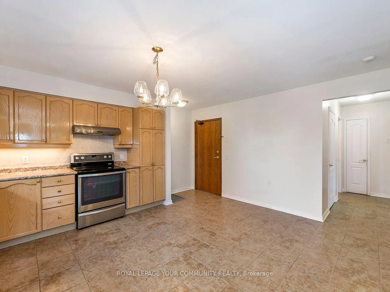 Photo 5 of Unit 202, 2506 Rutherford Road, Vaughan, Maple — HOMEH