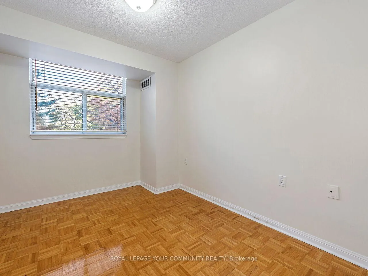 Photo 16 of Unit 202, 2506 Rutherford Road, Vaughan, Maple — HOMEH