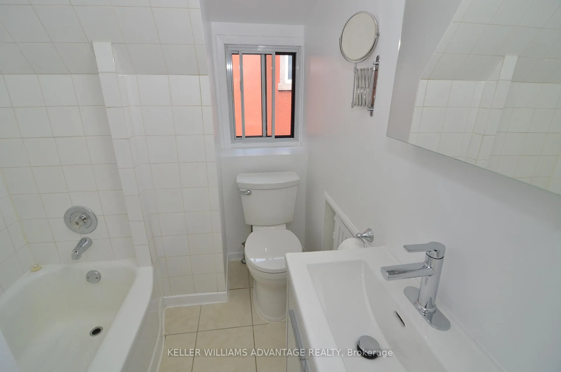 Photo 12 of Unit D, 6 Park Avenue, Toronto, The Beaches — HOMEH