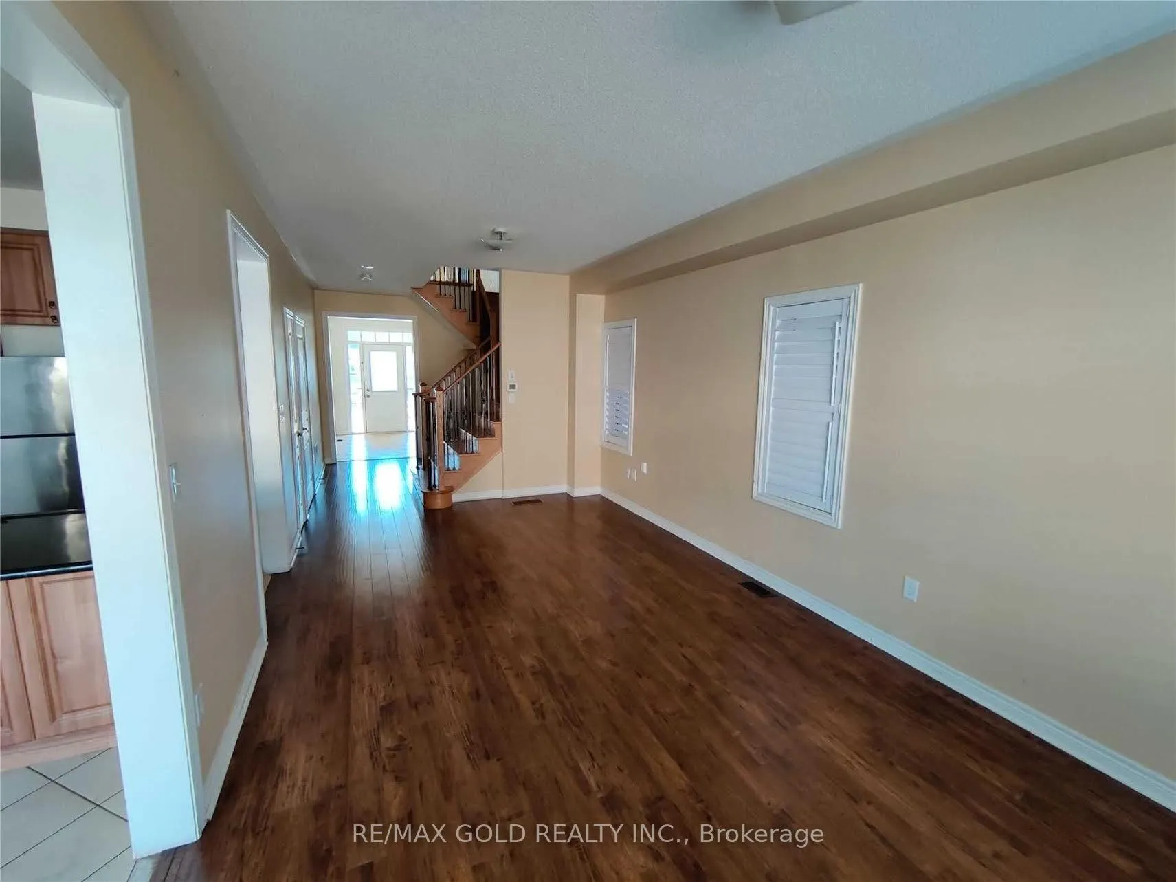 Photo 3 of 6 Antoine Street, Brampton, Northwest Brampton — HOMEH