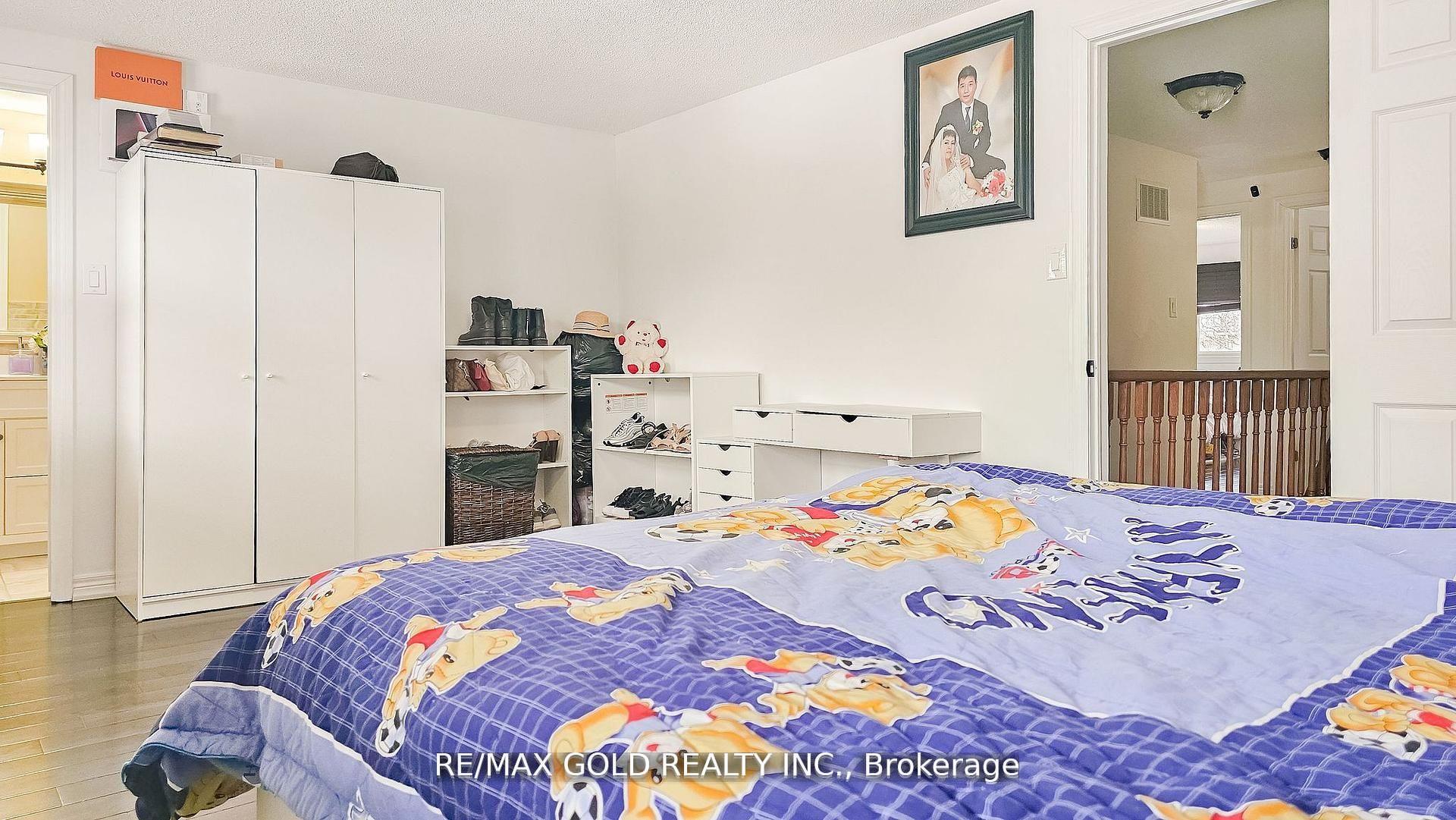 Photo 24 of 32 Myrtle Court, Brampton, Central Park — HOMEH