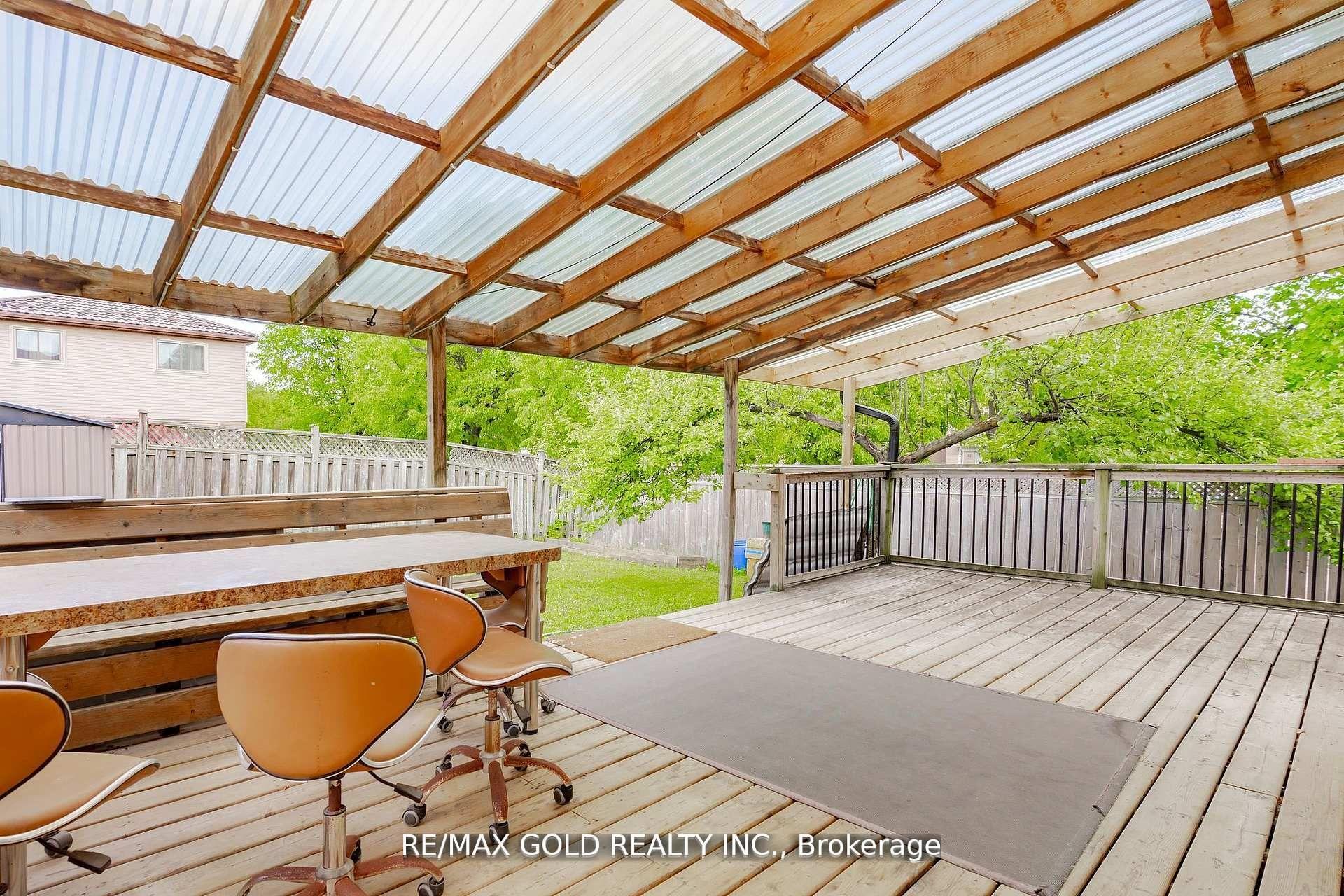 Photo 45 of 32 Myrtle Court, Brampton, Central Park — HOMEH