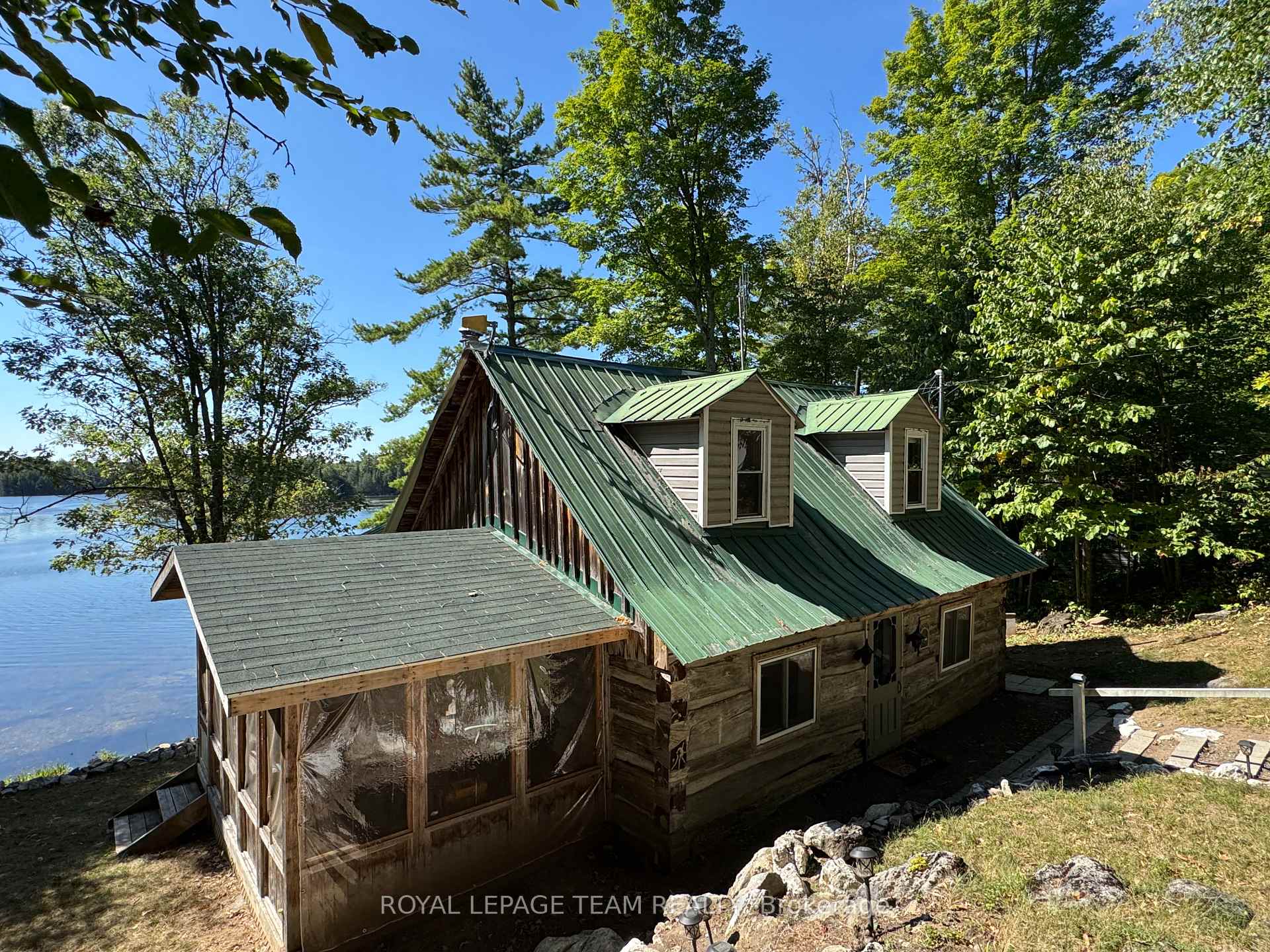 Front of 429 Hardwood Ridge Road W