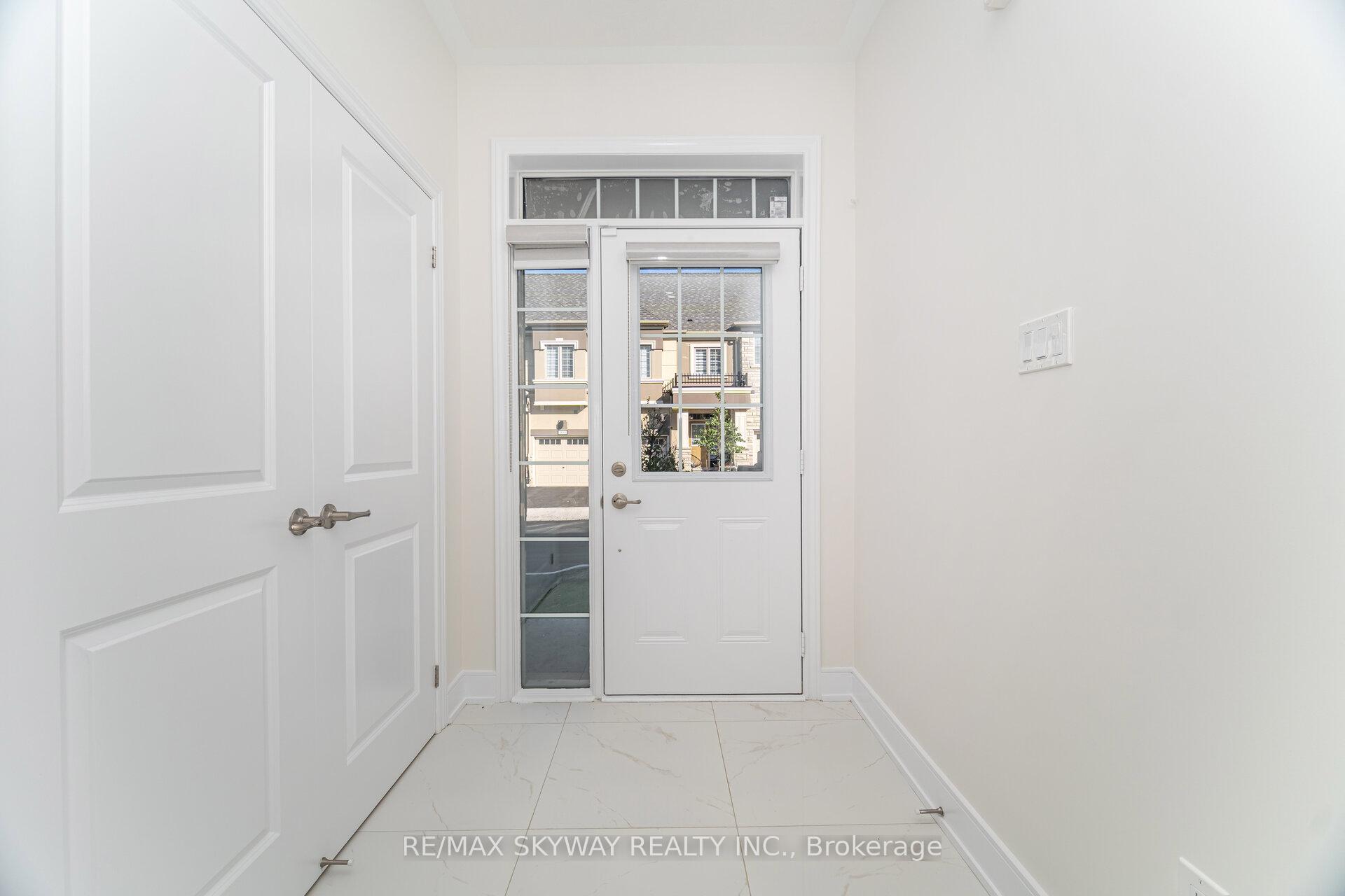 Photo 7 of Unit 102, 305 Garner Road W, Hamilton, Ancaster — HOMEH