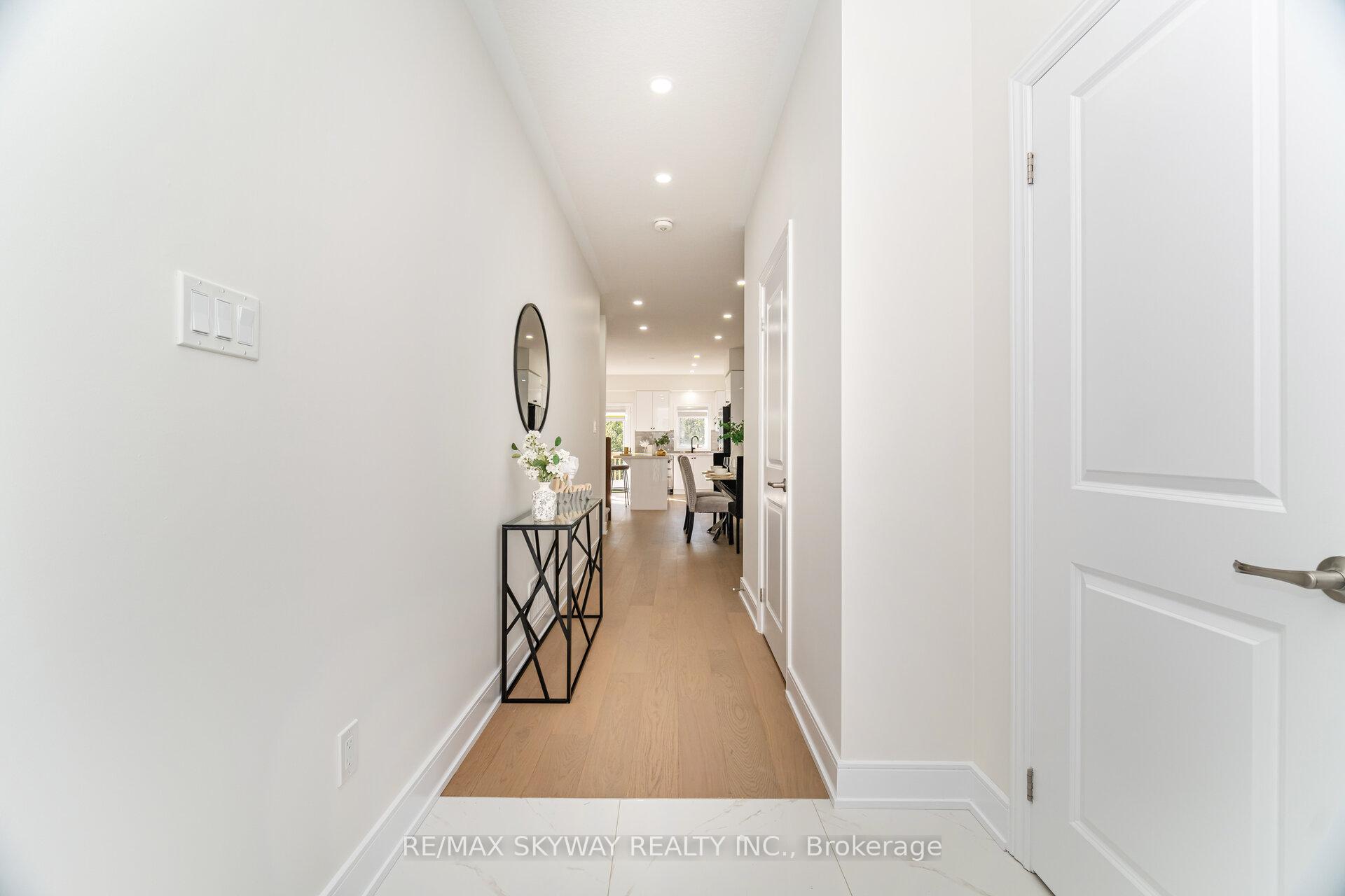 Photo 8 of Unit 102, 305 Garner Road W, Hamilton, Ancaster — HOMEH