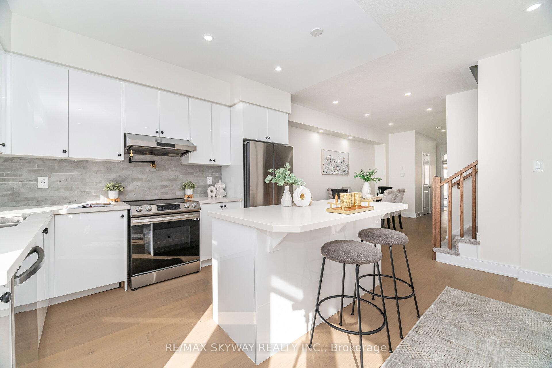 Photo 12 of Unit 102, 305 Garner Road W, Hamilton, Ancaster — HOMEH