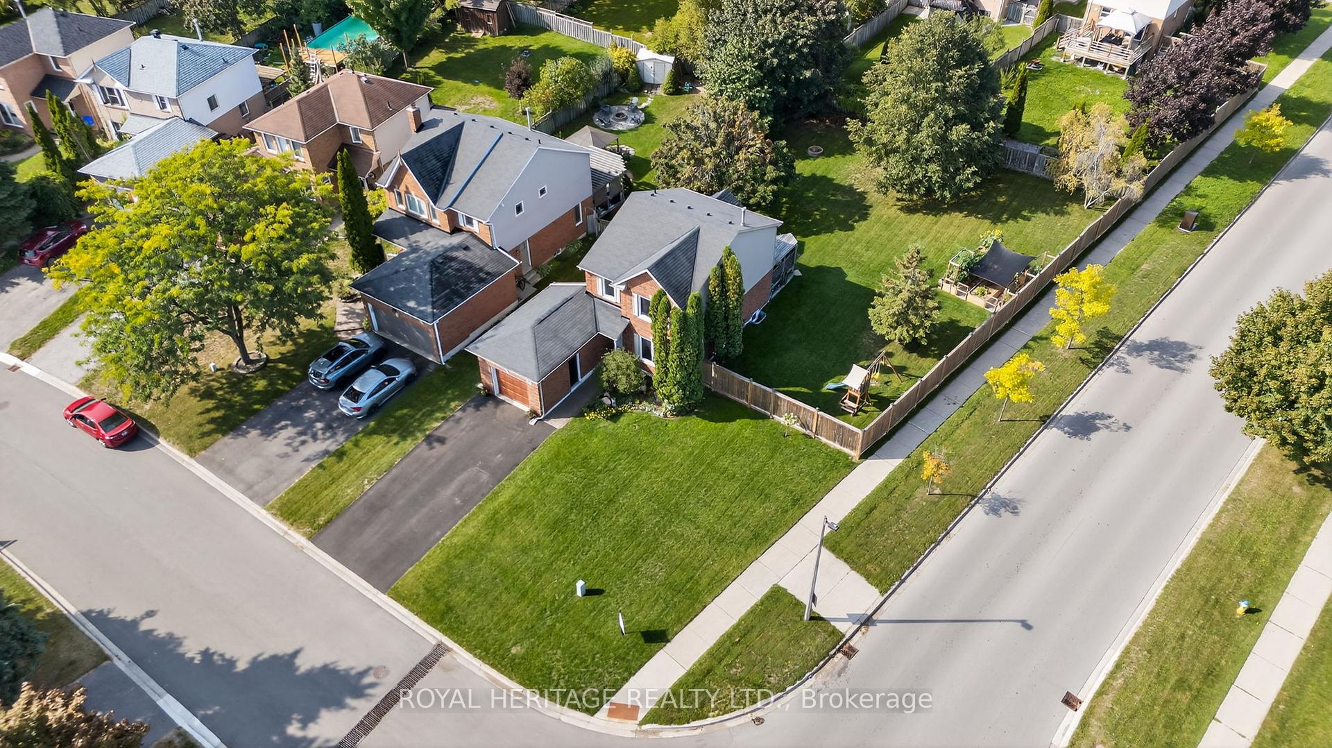 Photo 3 of 46 Sherie Drive, Georgina, Keswick North — HOMEH