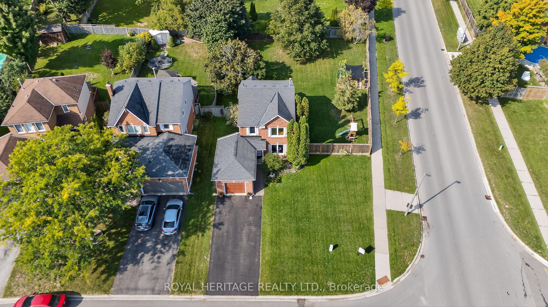 Photo 4 of 46 Sherie Drive, Georgina, Keswick North — HOMEH