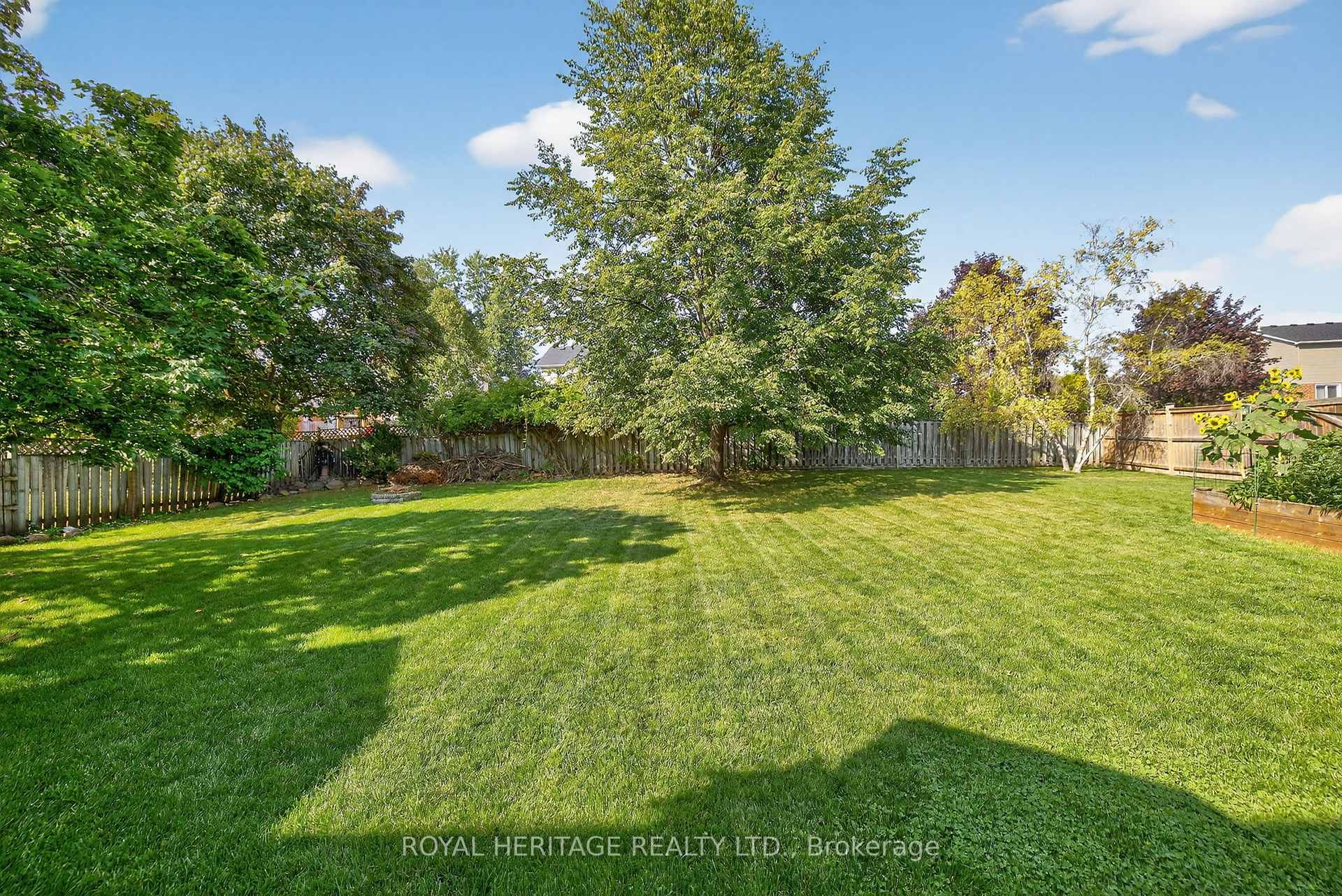 Photo 6 of 46 Sherie Drive, Georgina, Keswick North — HOMEH