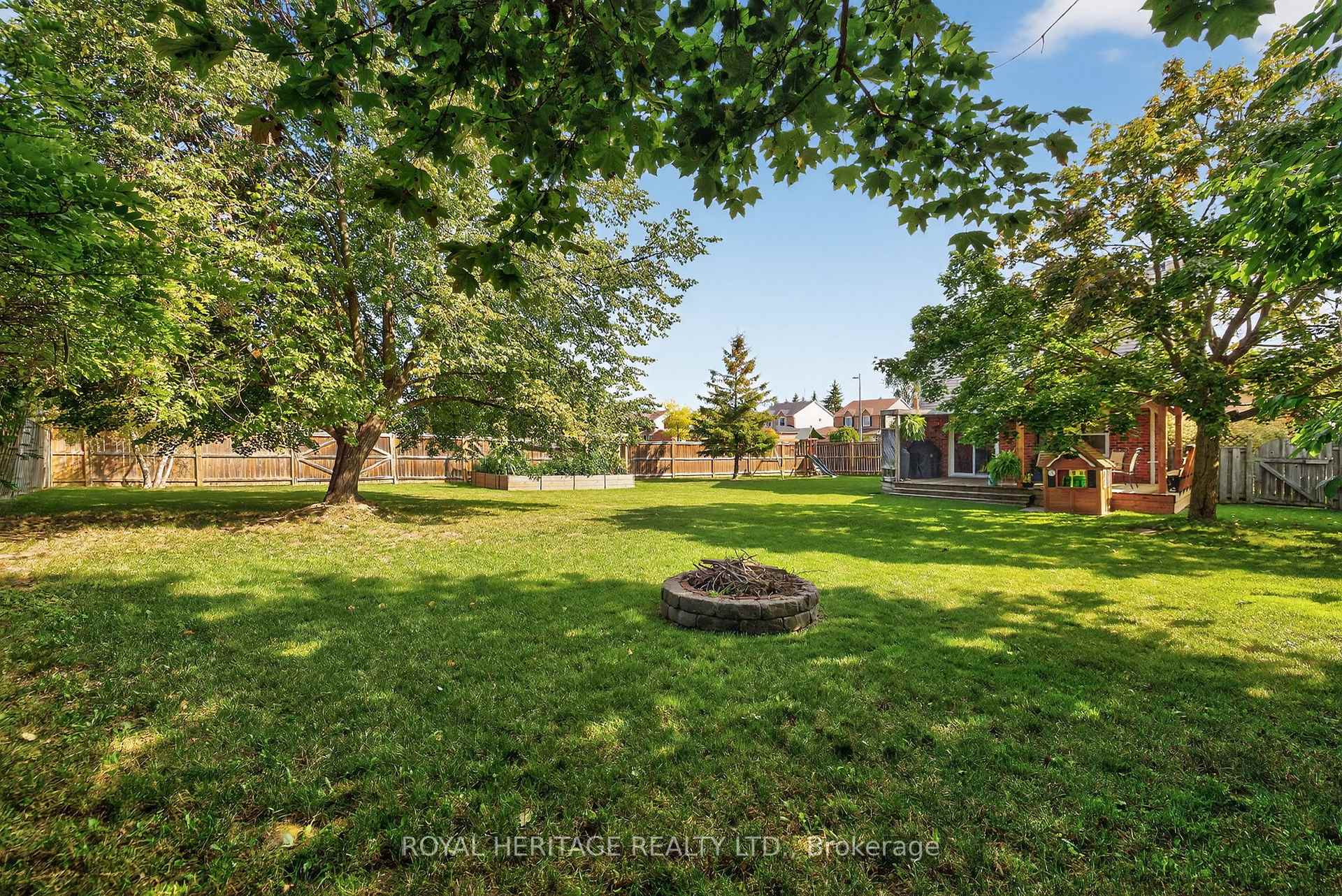 Photo 7 of 46 Sherie Drive, Georgina, Keswick North — HOMEH