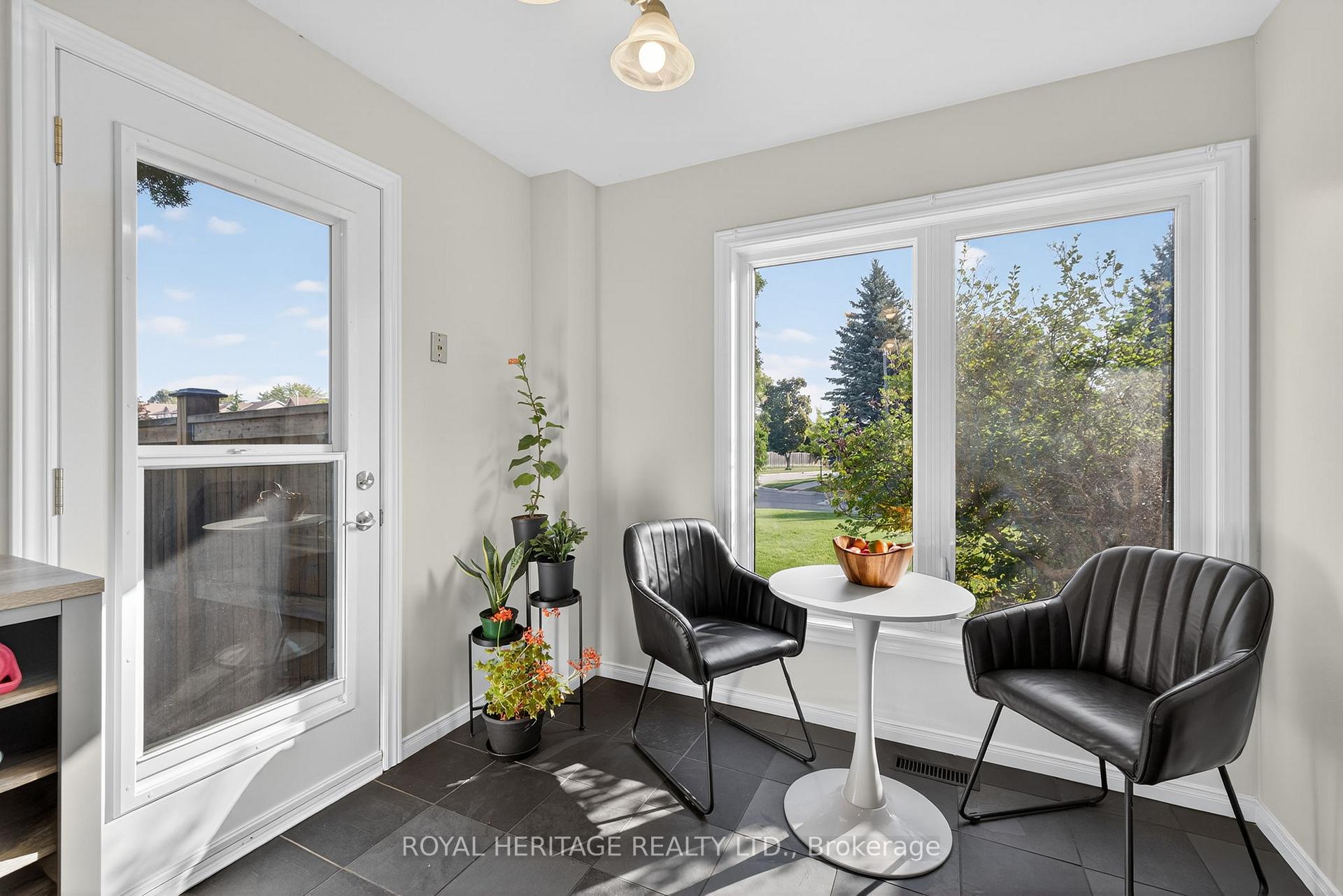 Photo 19 of 46 Sherie Drive, Georgina, Keswick North — HOMEH