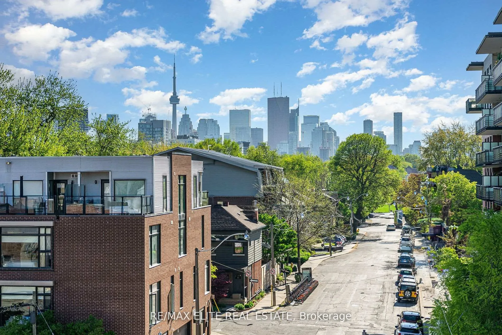 Front of Unit 412, 201 Carlaw Avenue