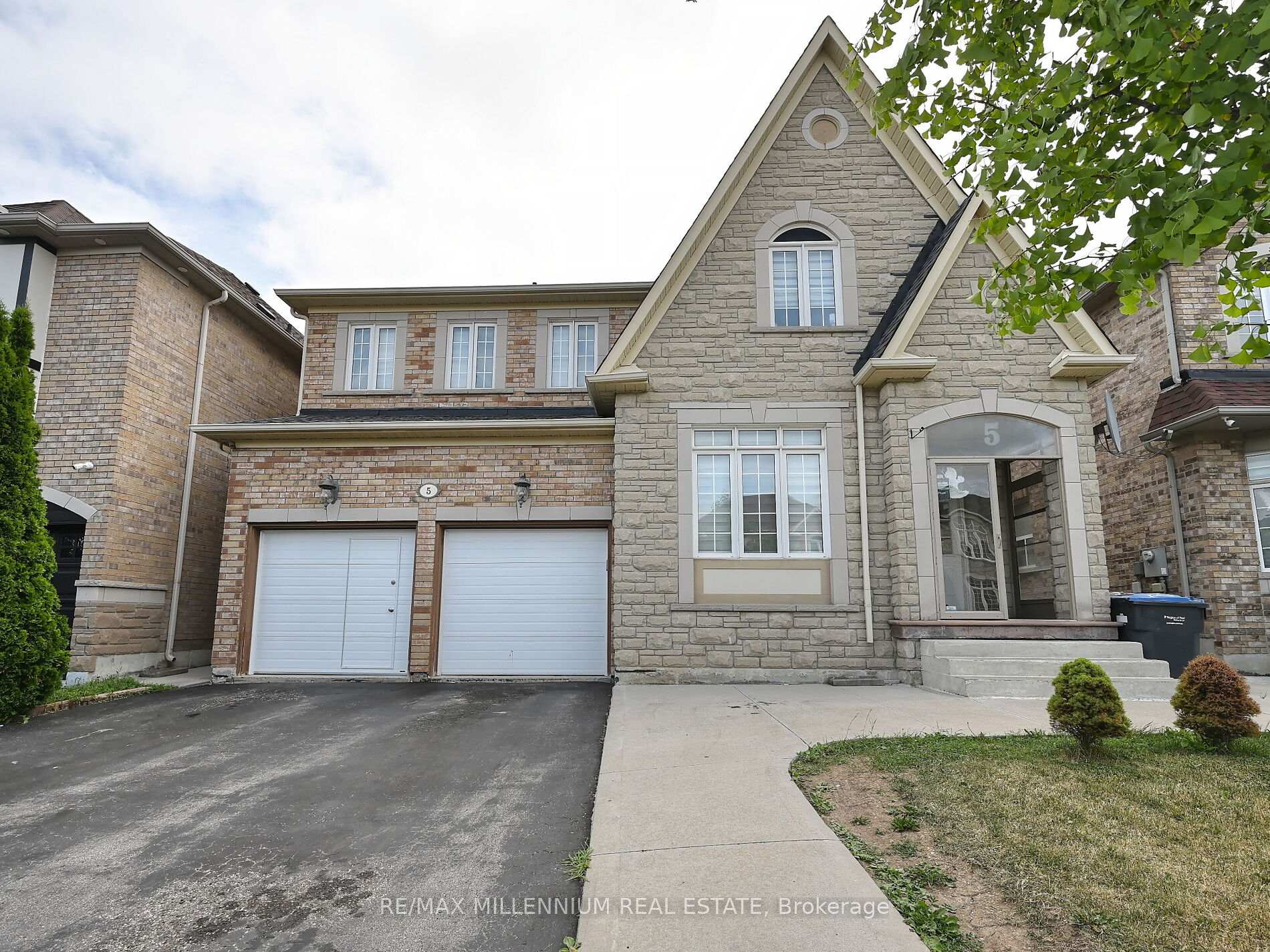 Front of 5 Freshspring Drive