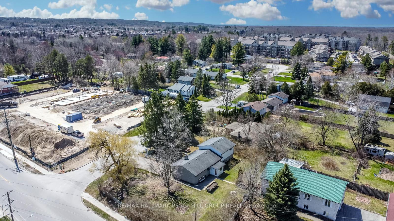 Photo 14 of 203 Phillips Street, Barrie, Ardagh — HOMEH