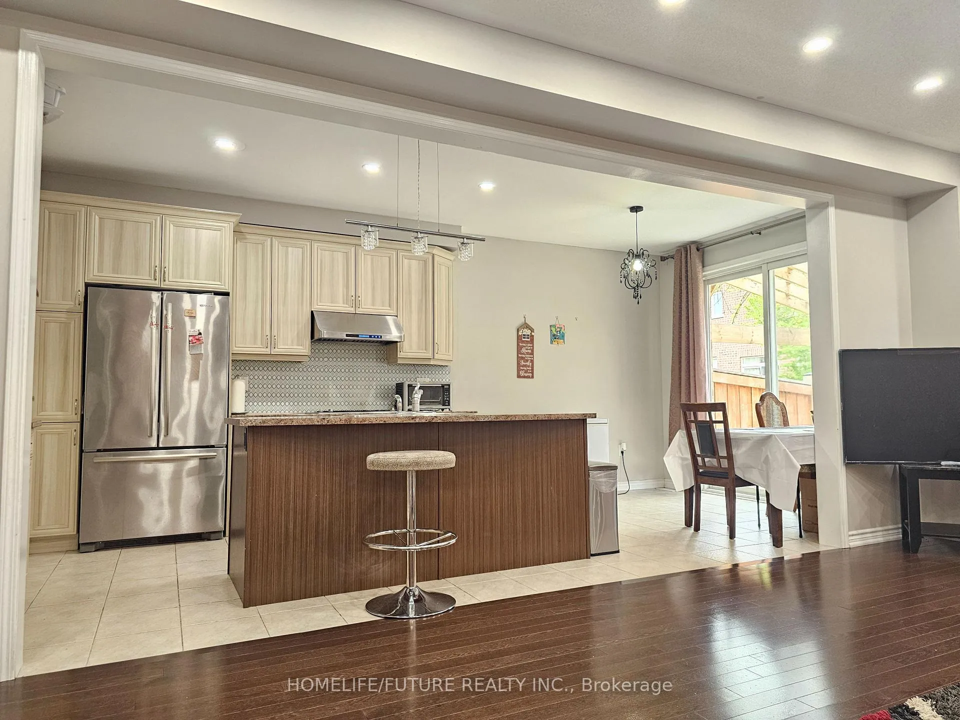 Photo 7 of 78 Enford Crescent, Brampton, Northwest Brampton — HOMEH