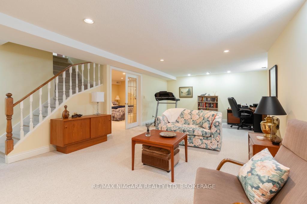 Photo 37 of 24 Golden Boulevard, St. Catharines, Martindale Pond — HOMEH